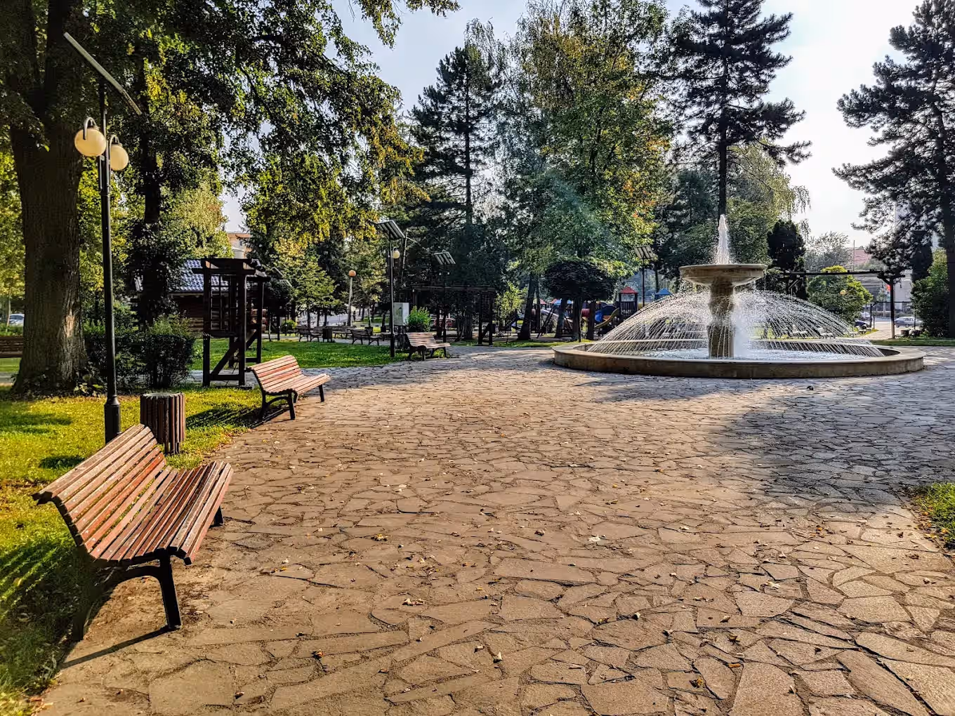Parcul Universității Suceava din Suceava, România, fotografia 7