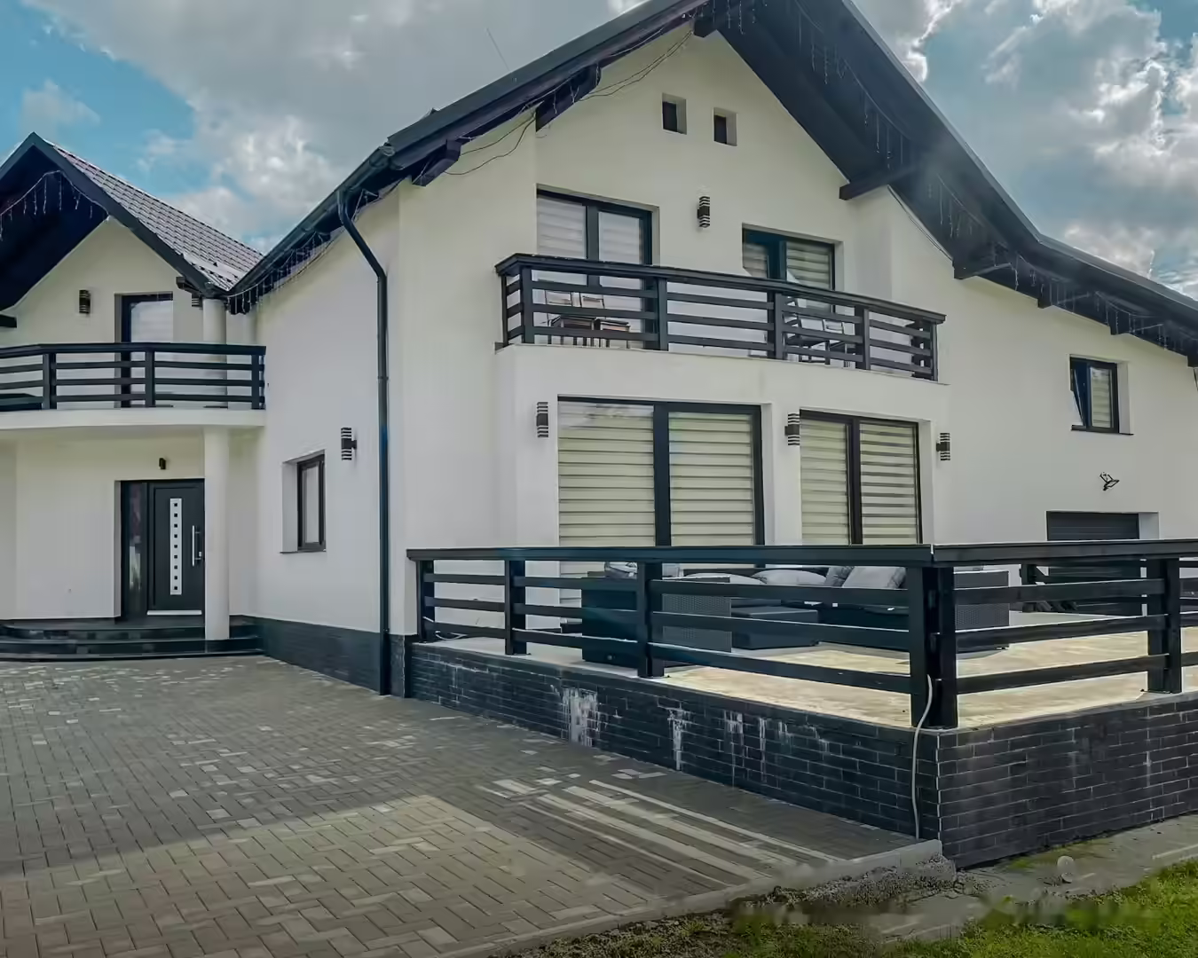 Casa Florus și curtea pavată din Șieu, județul Maramureș Casa Florus și curtea pavată din Șieu, județul Maramureș