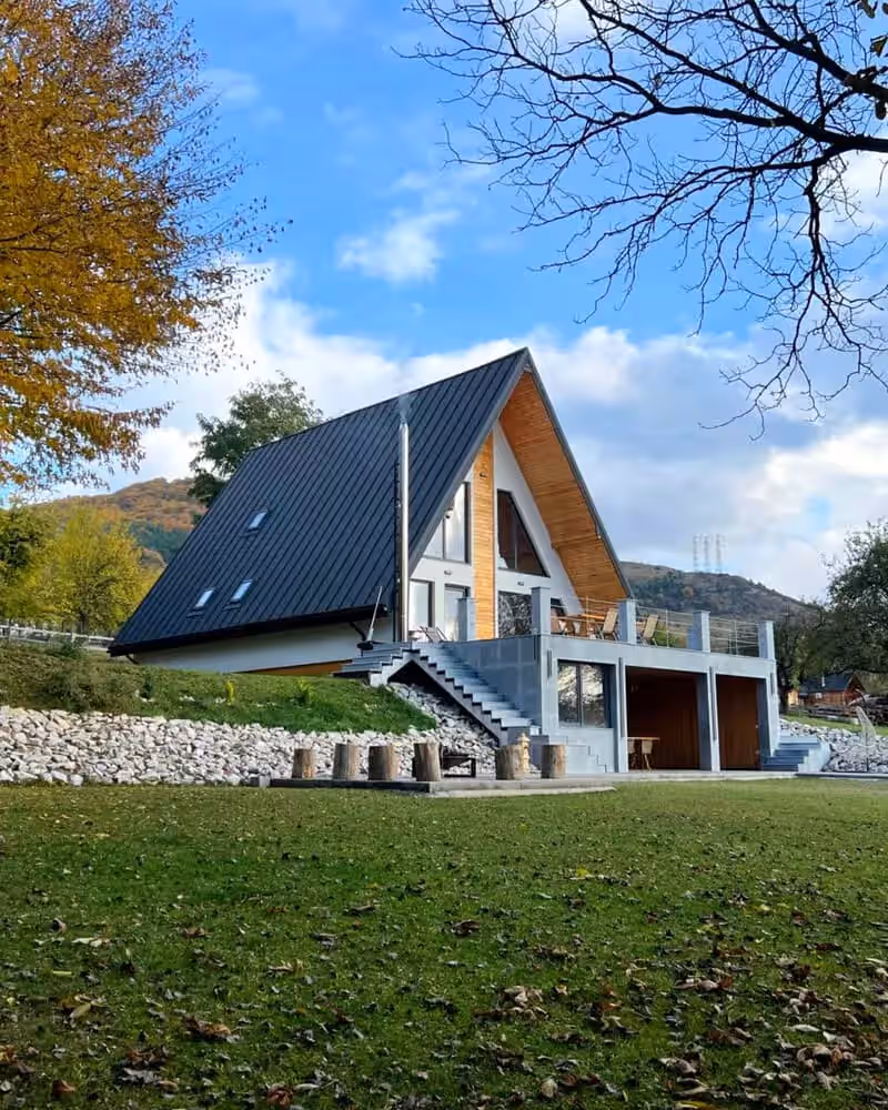 A-frame Sofi's House, cabană A-frame de închiriat integral în Valea Doftanei, Prahova, fotografia 1 A-frame Sofi's House, cabană A-frame de închiriat integral în Valea Doftanei, Prahova, fotografia 1