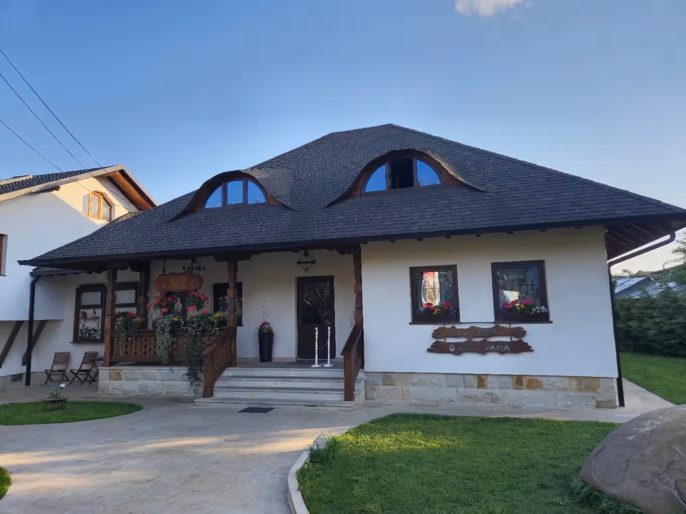 Muzeul Ouălor Încondeiate Vama din Vama, România, fotografia 13