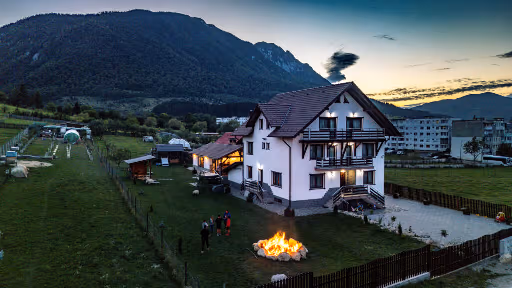 Popasul Piatra Craiului din Zărnești, România, fotografia 39