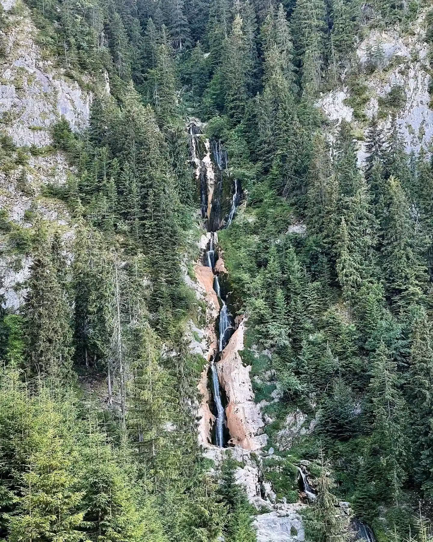 Cascada Cailor din Borșa, România, fotografia 4 Cascada Cailor din Borșa, România, fotografia 4