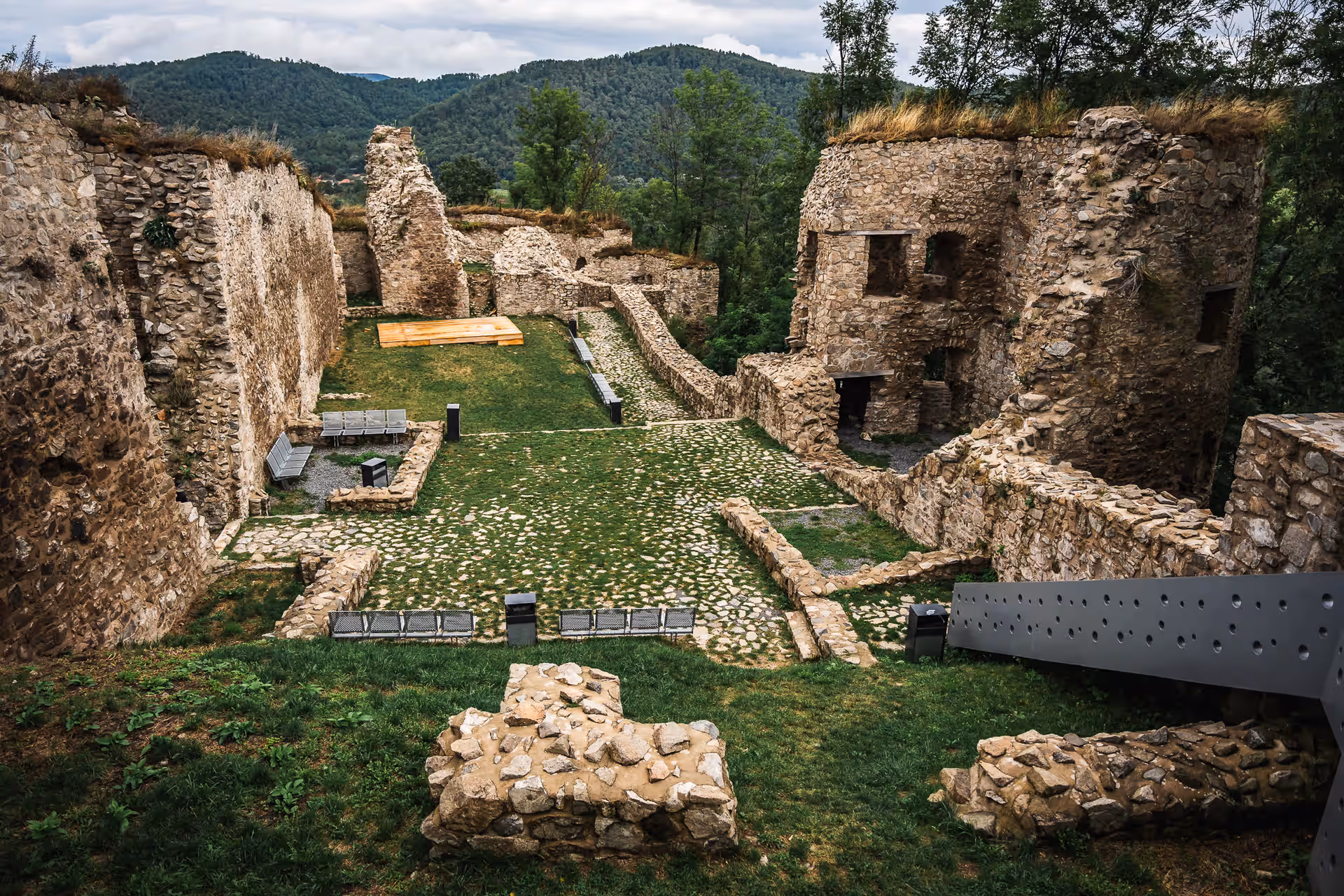 Cetatea Bologa din Bologa, România, fotografia 11 Cetatea Bologa din Bologa, România, fotografia 11