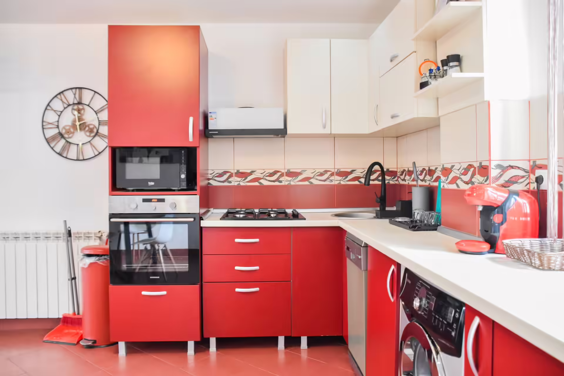 Bucătărie complet utilată cu plită pe gaz la Vila Mik Guesthouse Bucătărie complet utilată cu plită pe gaz la Vila Mik Guesthouse