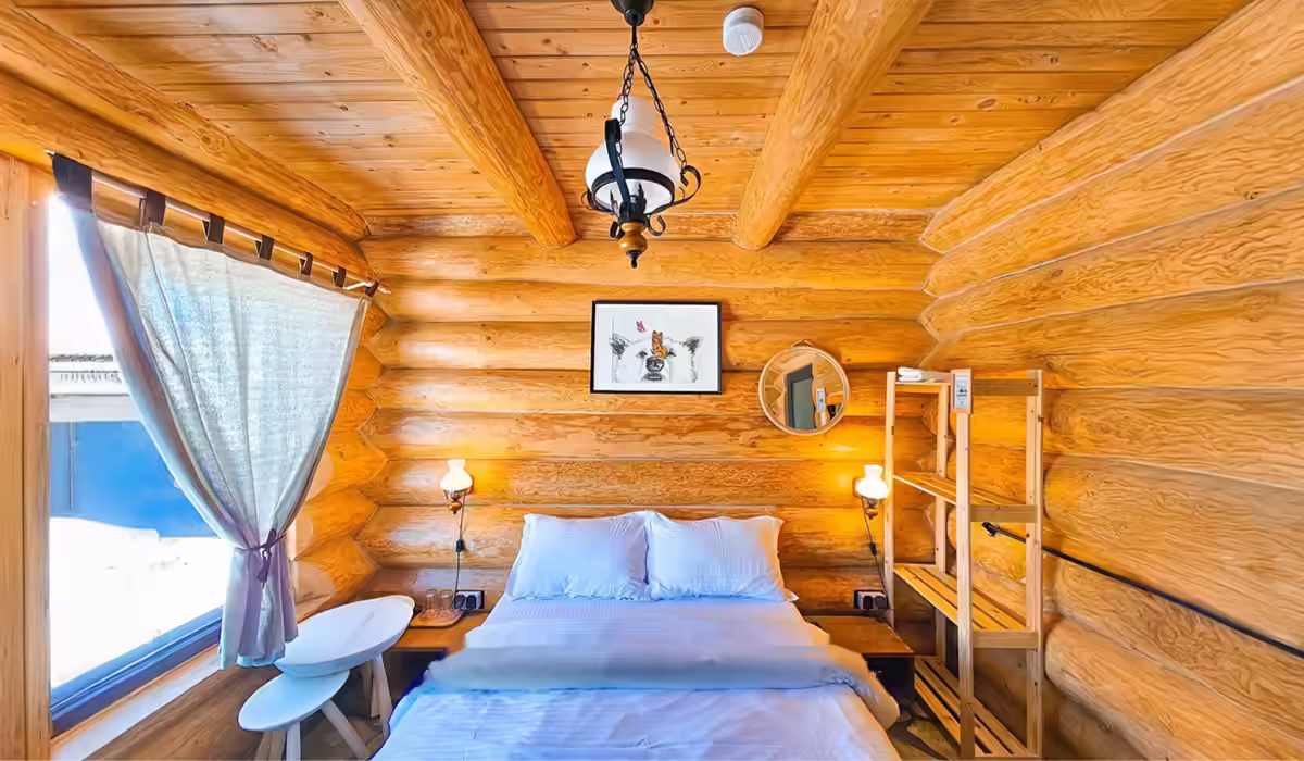 Cameră cu paturi separate la Cabana Alaska, stațiunea Rânca