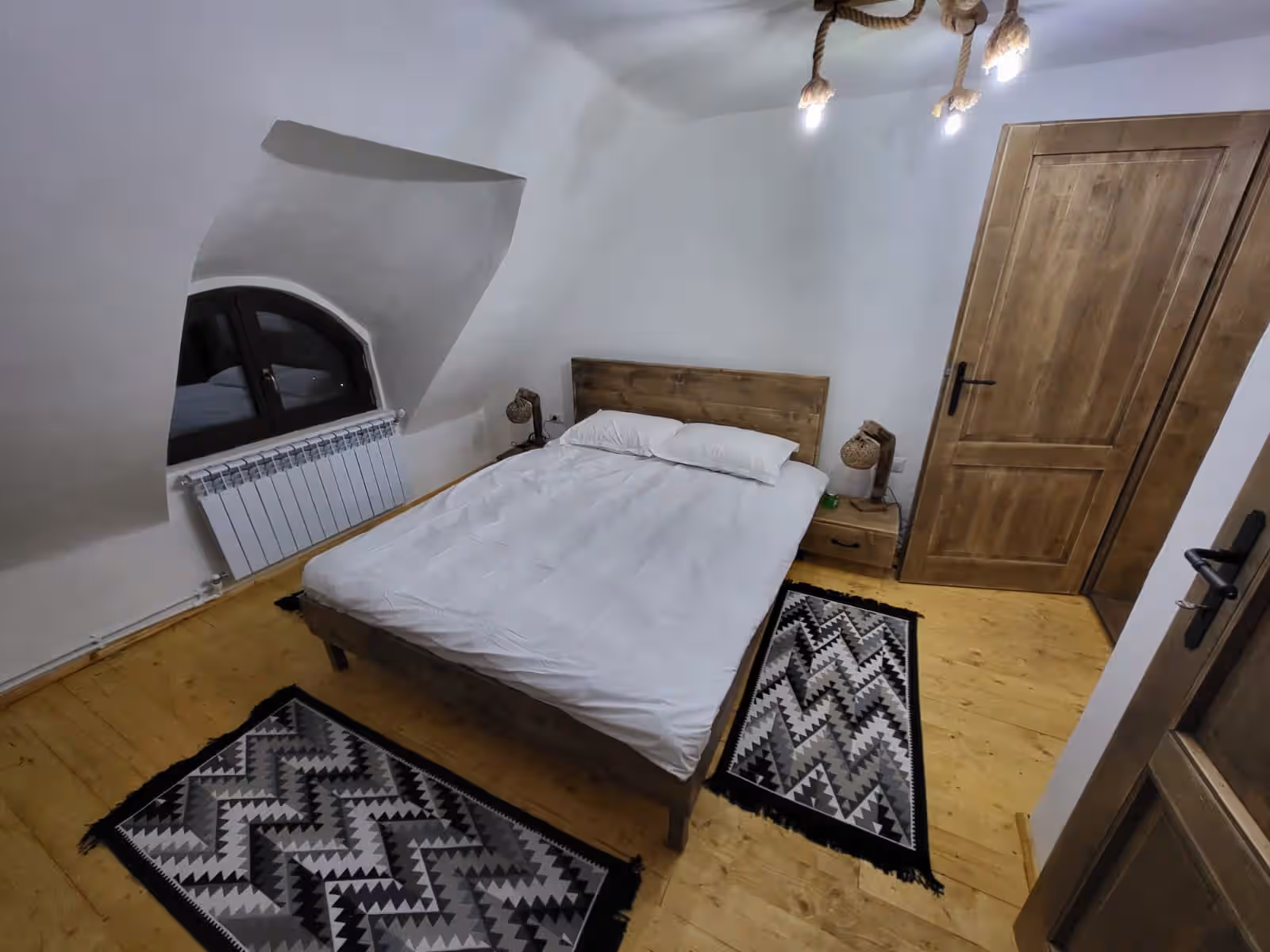 Cerdacul cu Amintiri, cazare tradițională în Câmpulung Moldovenesc, Bucovina, fotografia 5
