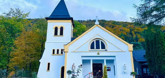 Biserica Romano-Catolică Preasfânta Inimă a lui Isus din Sinaia, România, fotografia 3