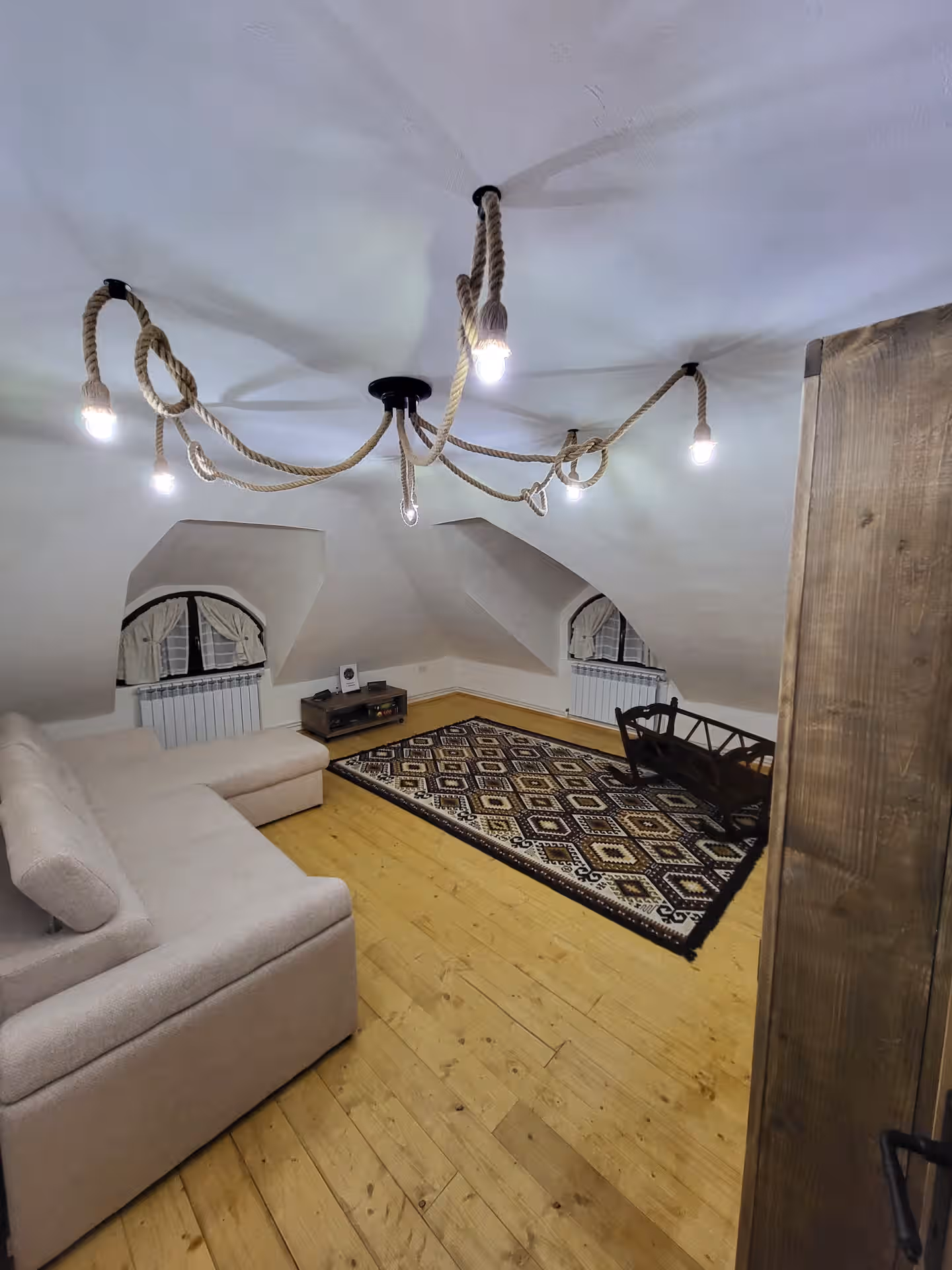 Cerdacul cu Amintiri, cazare tradițională în Câmpulung Moldovenesc, Bucovina, fotografia 21
