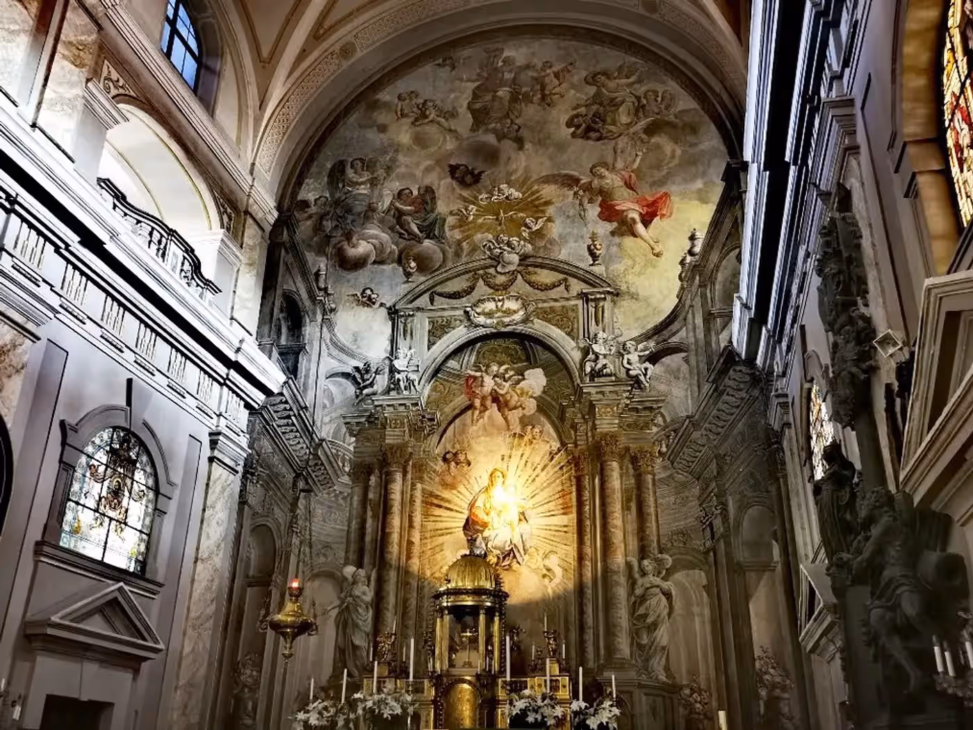 Biserica Romano-Catolică „Sfânta Treime” Sibiu din Sibiu, România, fotografia 3