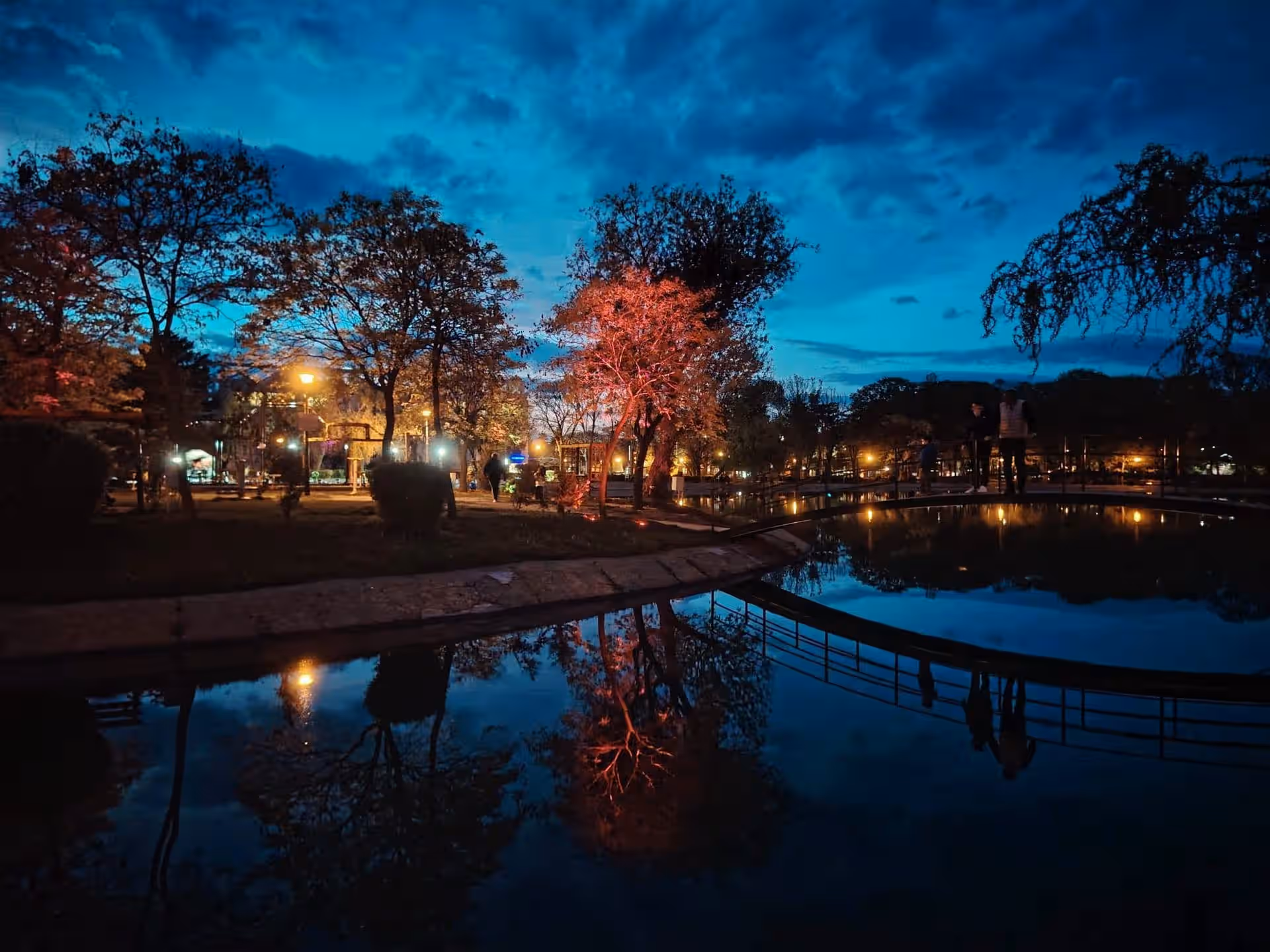 Parcul Regele Mihai I al României din Ploiești, România, fotografia 3 Parcul Regele Mihai I al României din Ploiești, România, fotografia 3