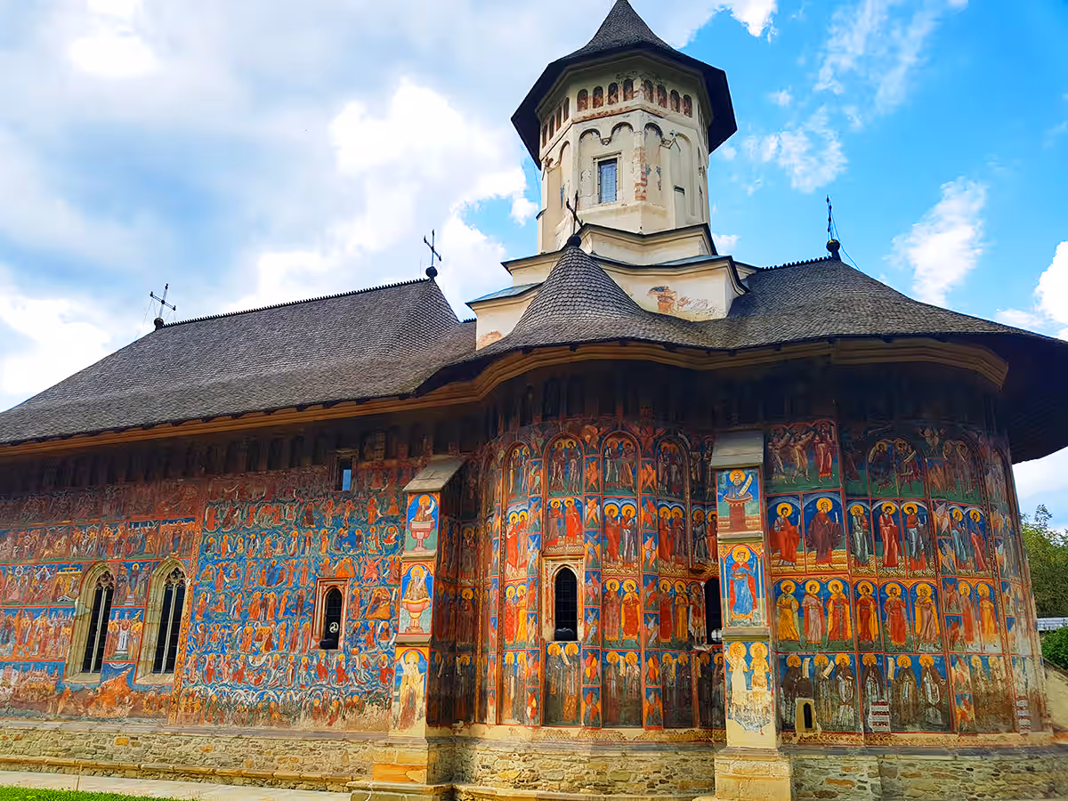 Mănăstirea Moldovița din Vatra Moldoviței, România, fotografia 2 Mănăstirea Moldovița din Vatra Moldoviței, România, fotografia 2