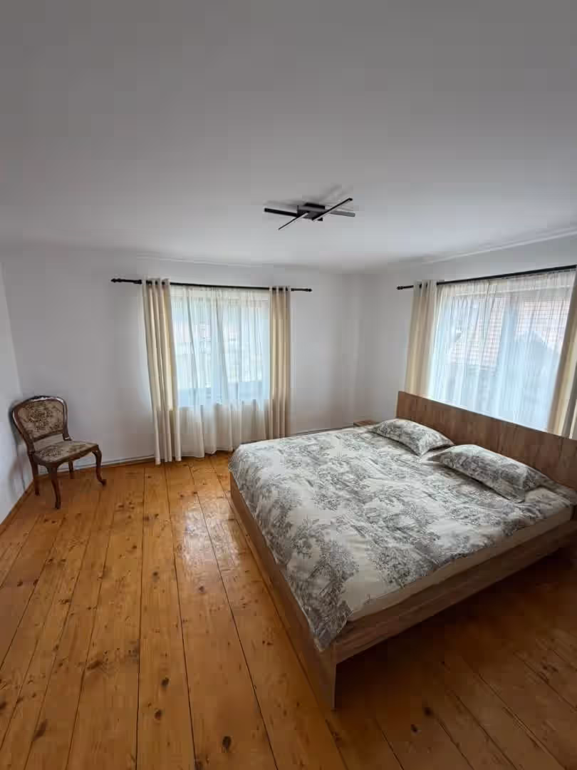Casa Pietrele Doamnei din Câmpulung Moldovenesc, România, fotografia 9 Casa Pietrele Doamnei din Câmpulung Moldovenesc, România, fotografia 9