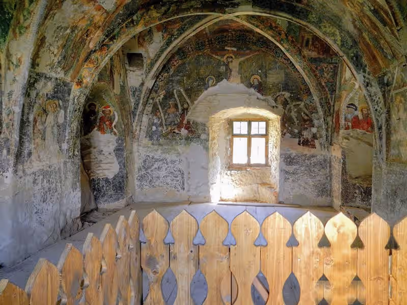 Picturi murale din secolul al XV-lea în capela cetății Hărman