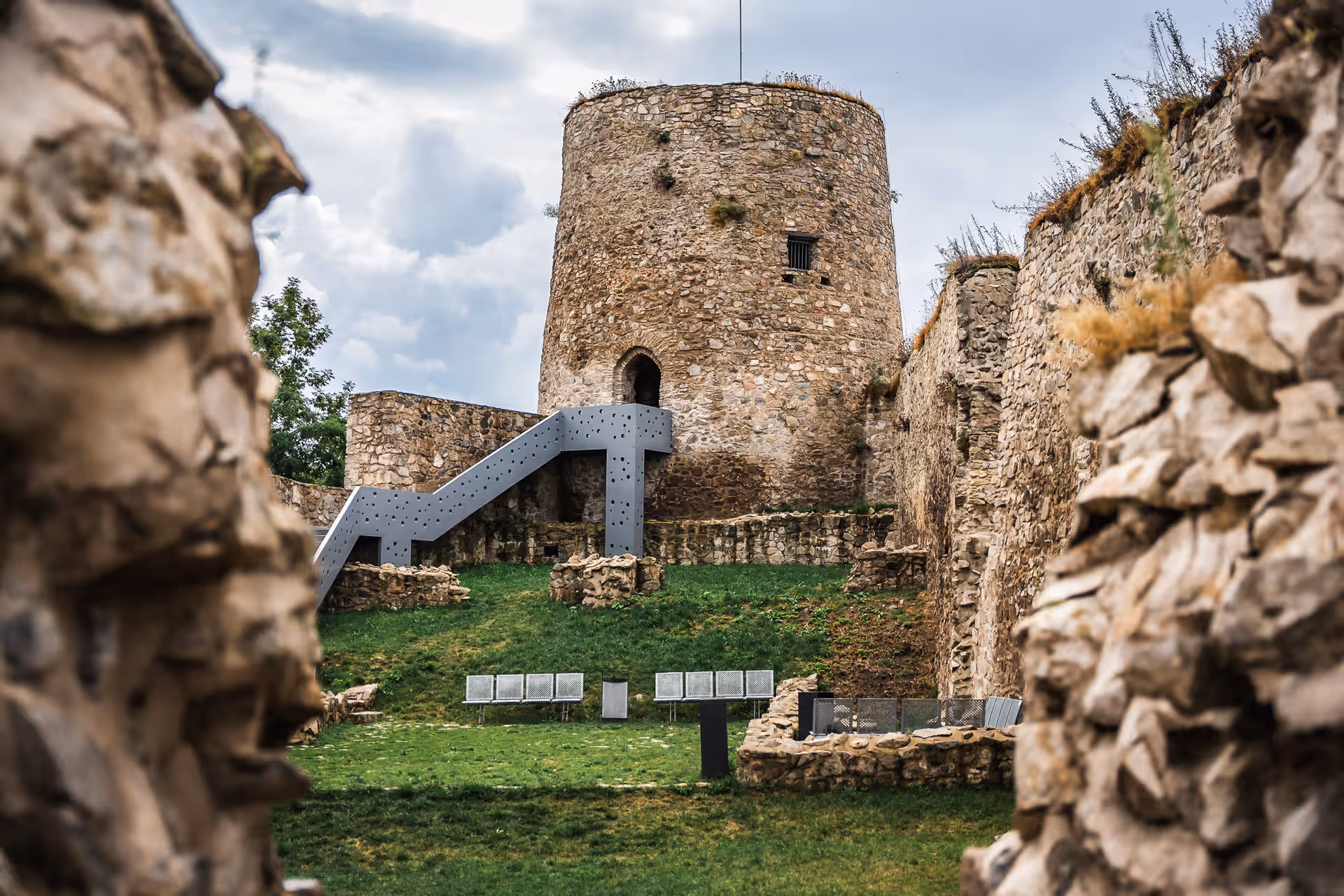 Cetatea Bologa din Bologa, România Cetatea Bologa din Bologa, România