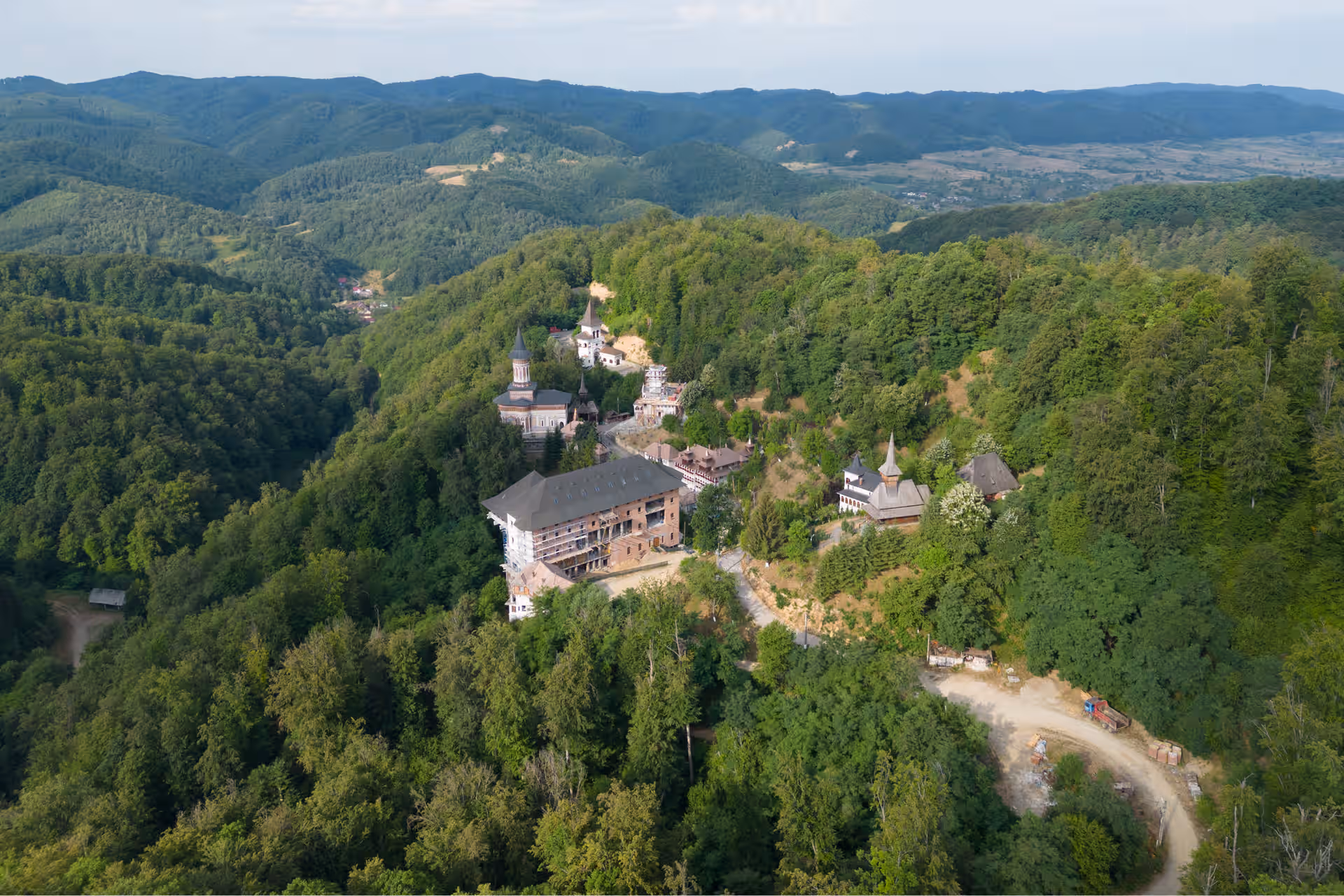 Mănăstirea Rohia din Rohia, România Mănăstirea Rohia din Rohia, România