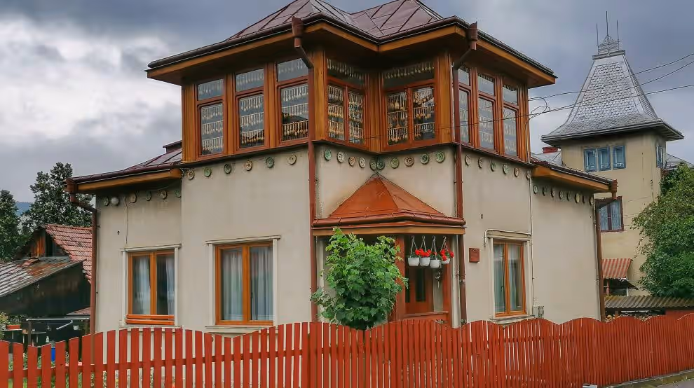 Colecția de Linguri de Lemn Ioan Țugui din Câmpulung Moldovenesc, România, fotografia 3 Colecția de Linguri de Lemn Ioan Țugui din Câmpulung Moldovenesc, România, fotografia 3