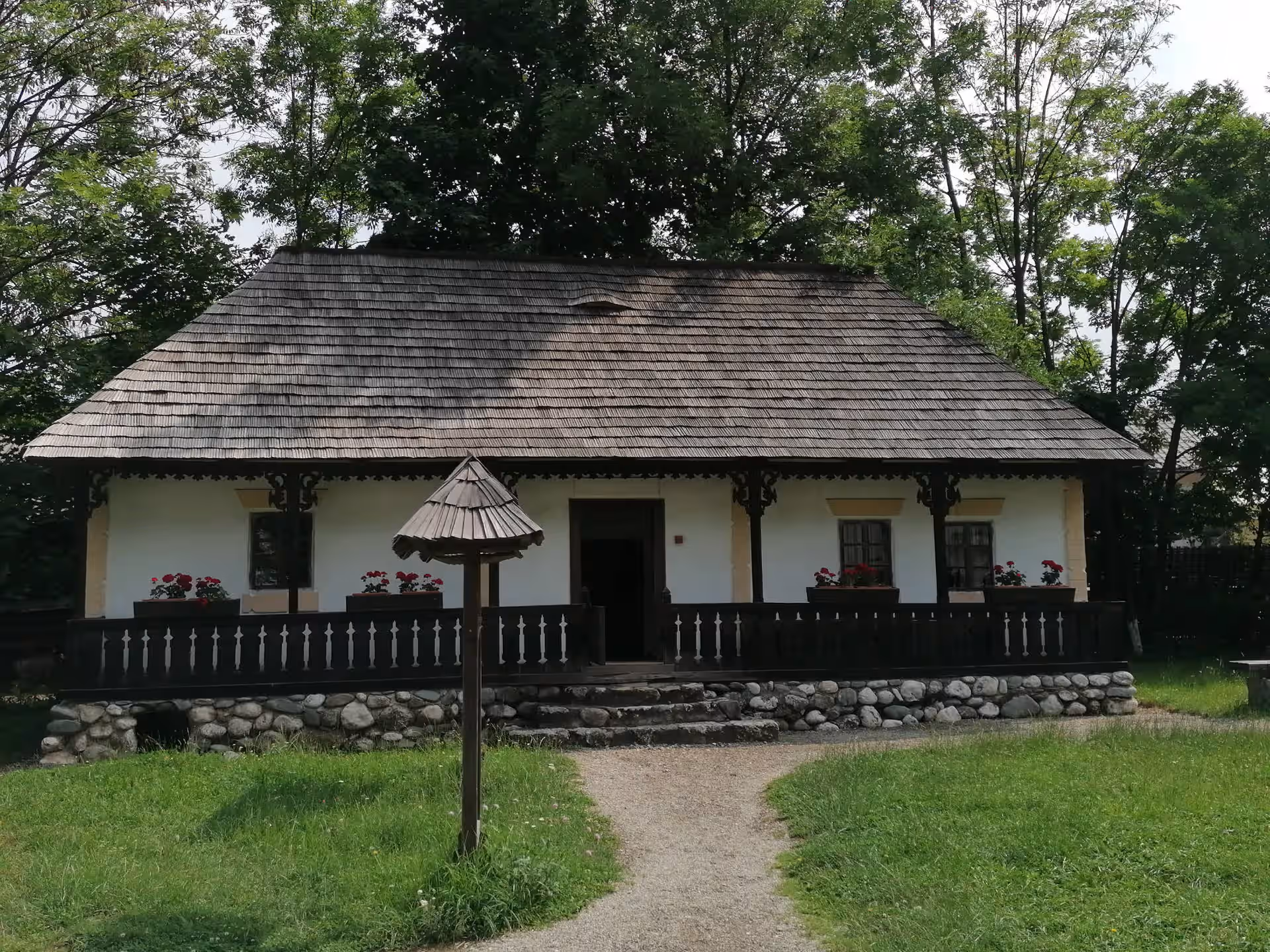 Muzeul Satului Brănean din Bran, România, fotografia 11