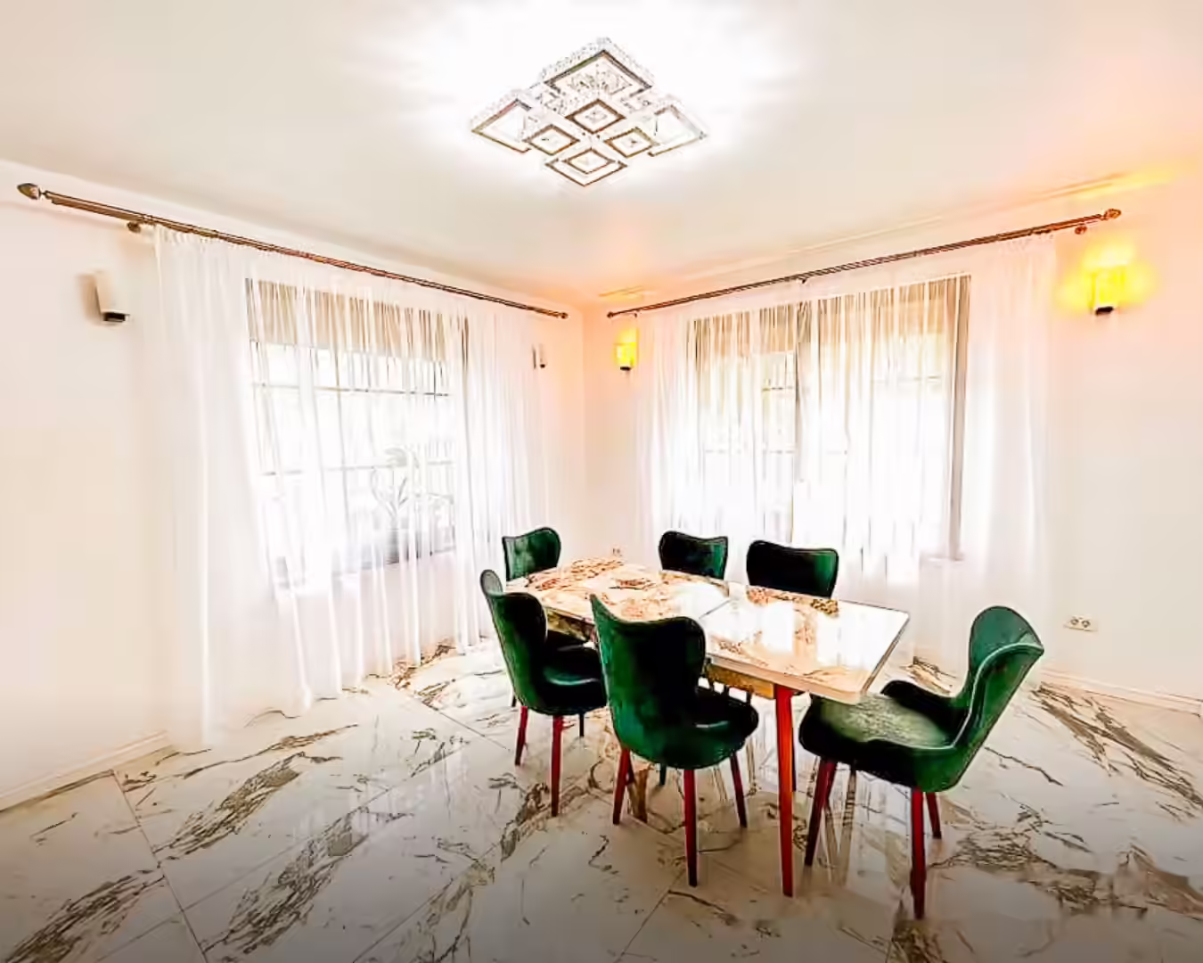 Sala de mese pentru grupuri la Vila Kalibu, Girov