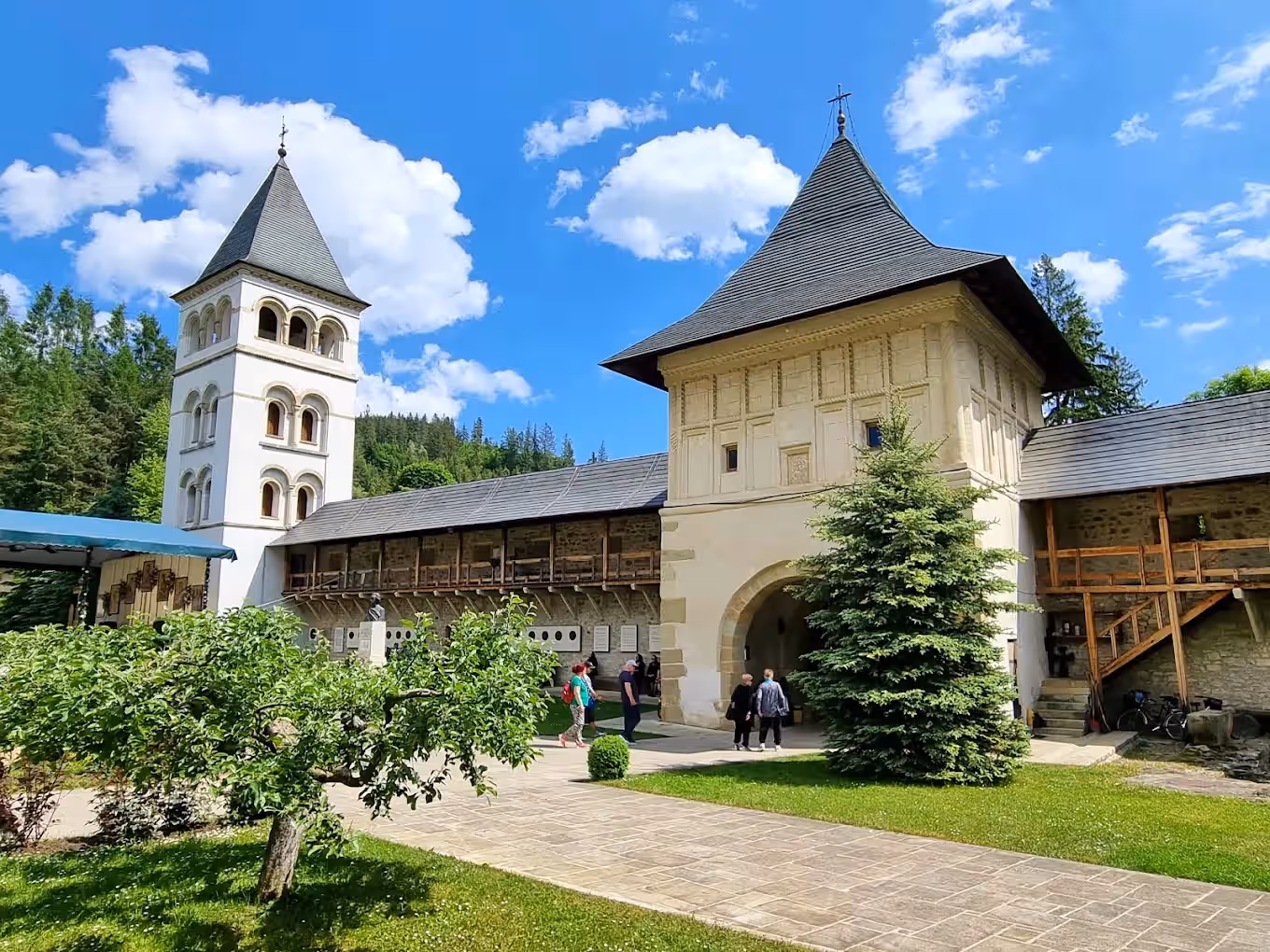 Mănăstirea Putna din Putna, România, fotografia 20
