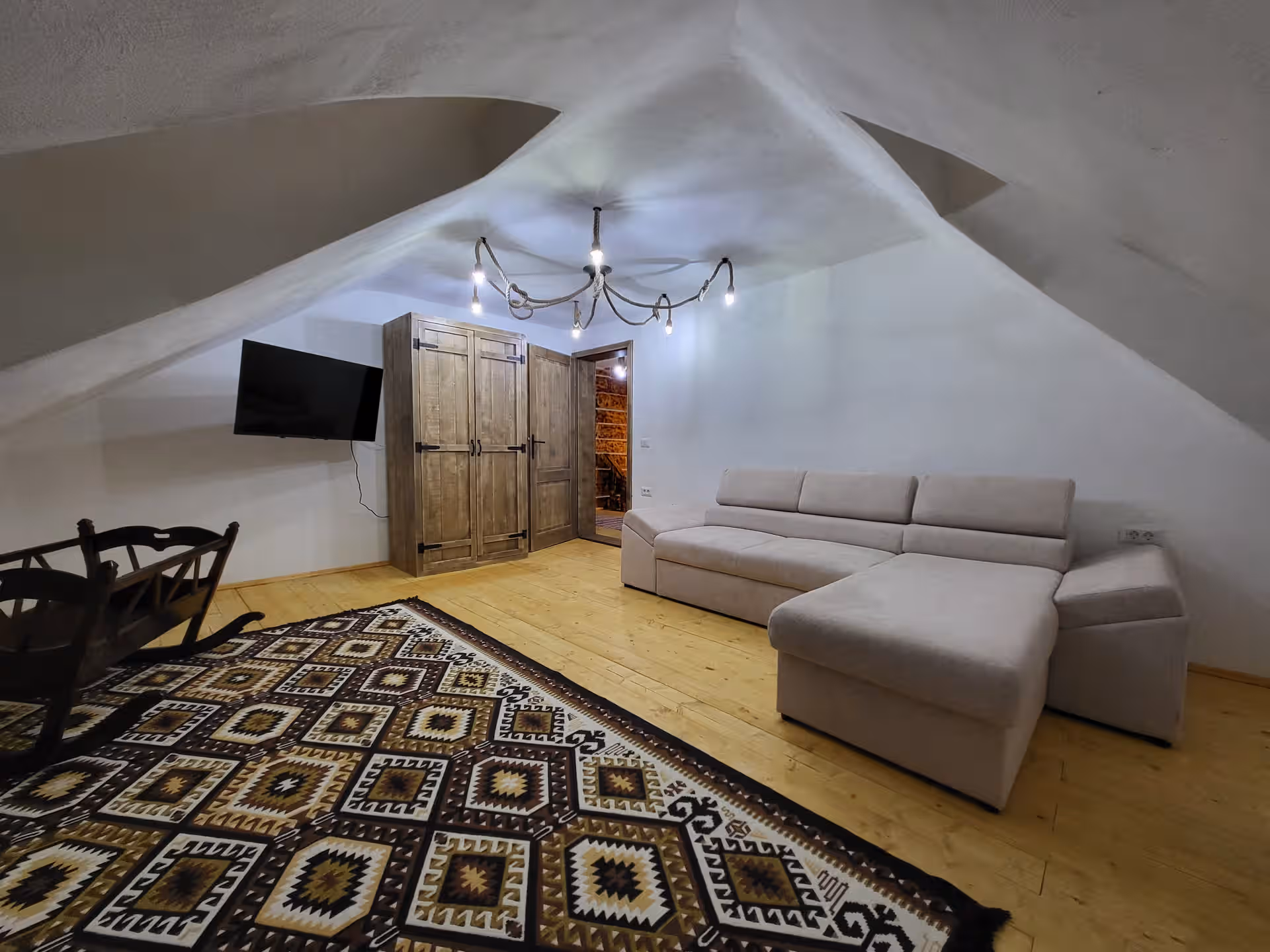Cerdacul cu Amintiri, cazare tradițională în Câmpulung Moldovenesc, Bucovina, fotografia 29