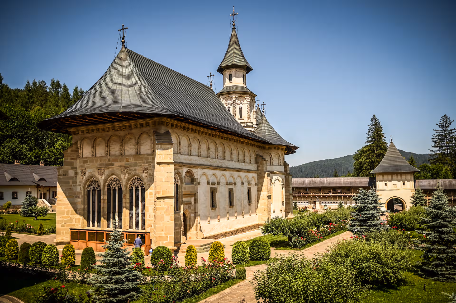 Mănăstirea Putna din Putna, România, fotografia 11