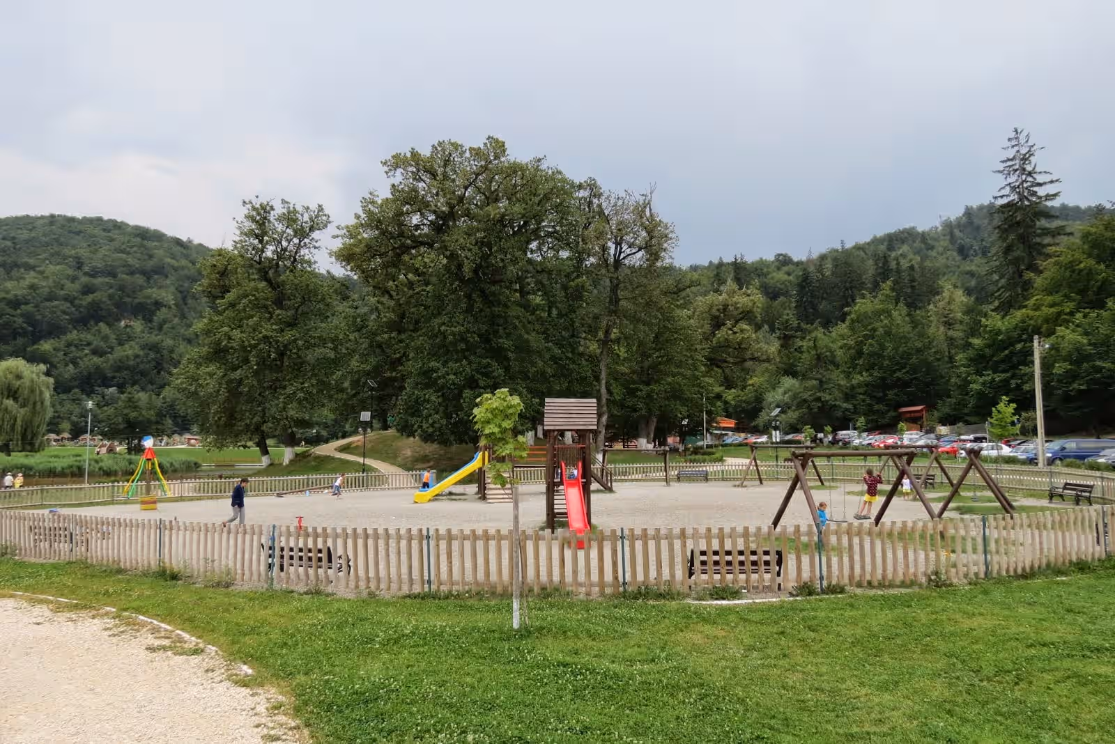 Lacul Noua din Brașov, România, fotografia 4 Lacul Noua din Brașov, România, fotografia 4