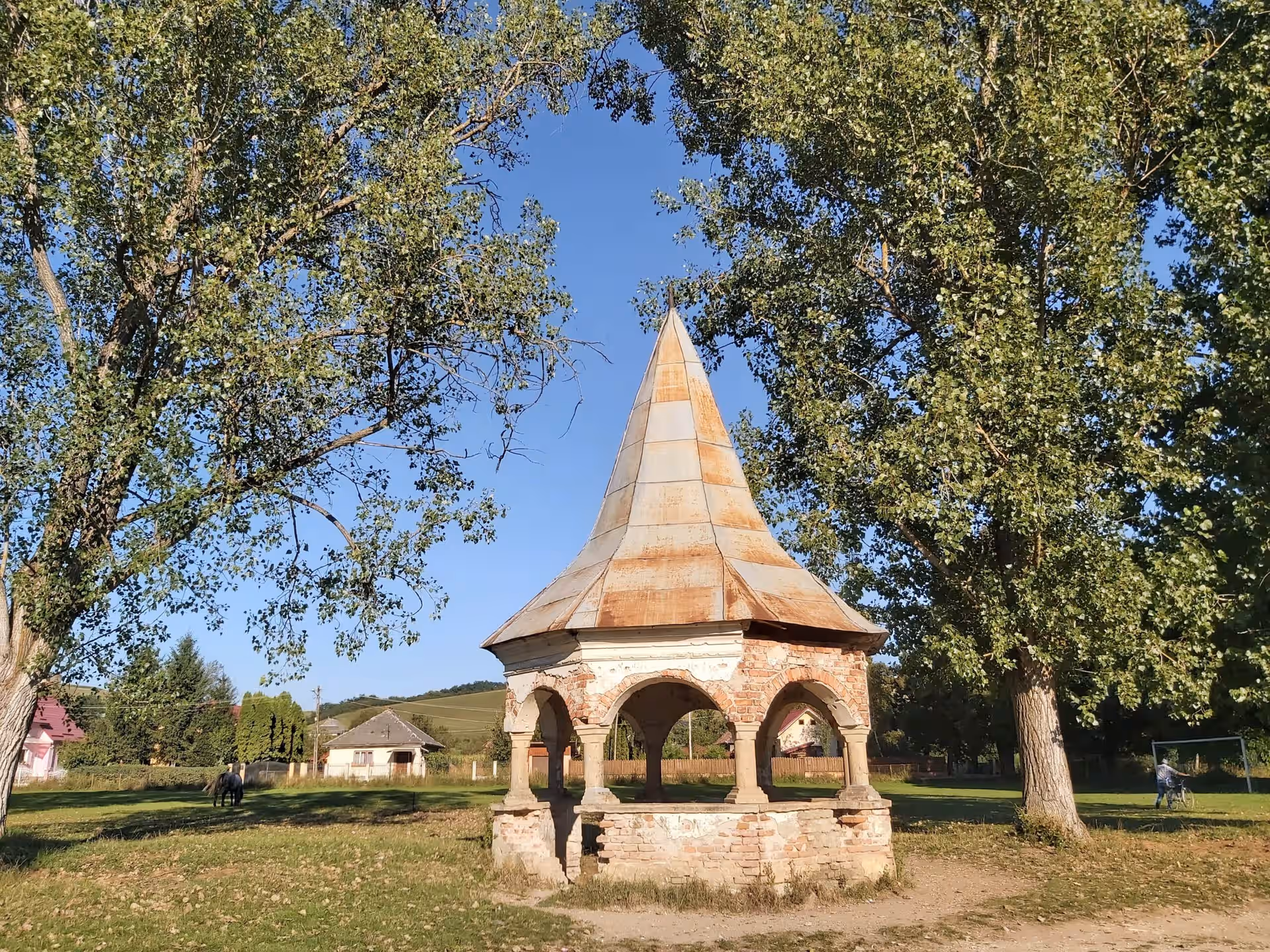 Castelul Kornis din Mănăstirea, România, fotografia 9