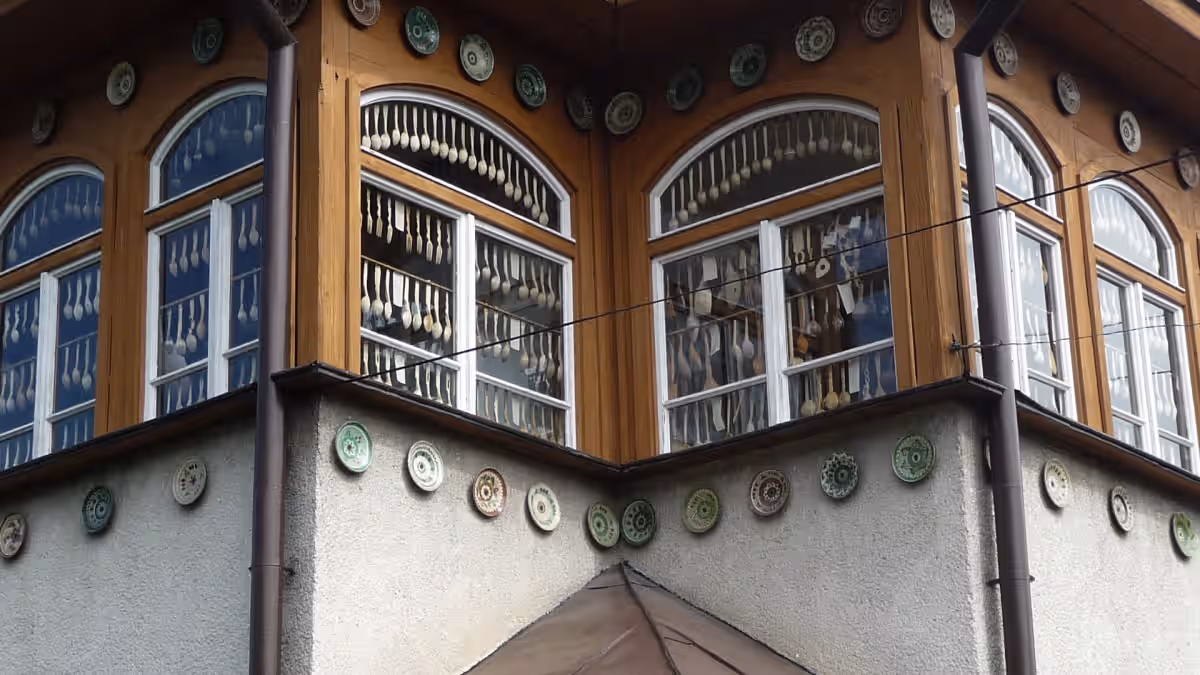 Colecția de Linguri de Lemn Ioan Țugui din Câmpulung Moldovenesc, România, fotografia 4 Colecția de Linguri de Lemn Ioan Țugui din Câmpulung Moldovenesc, România, fotografia 4