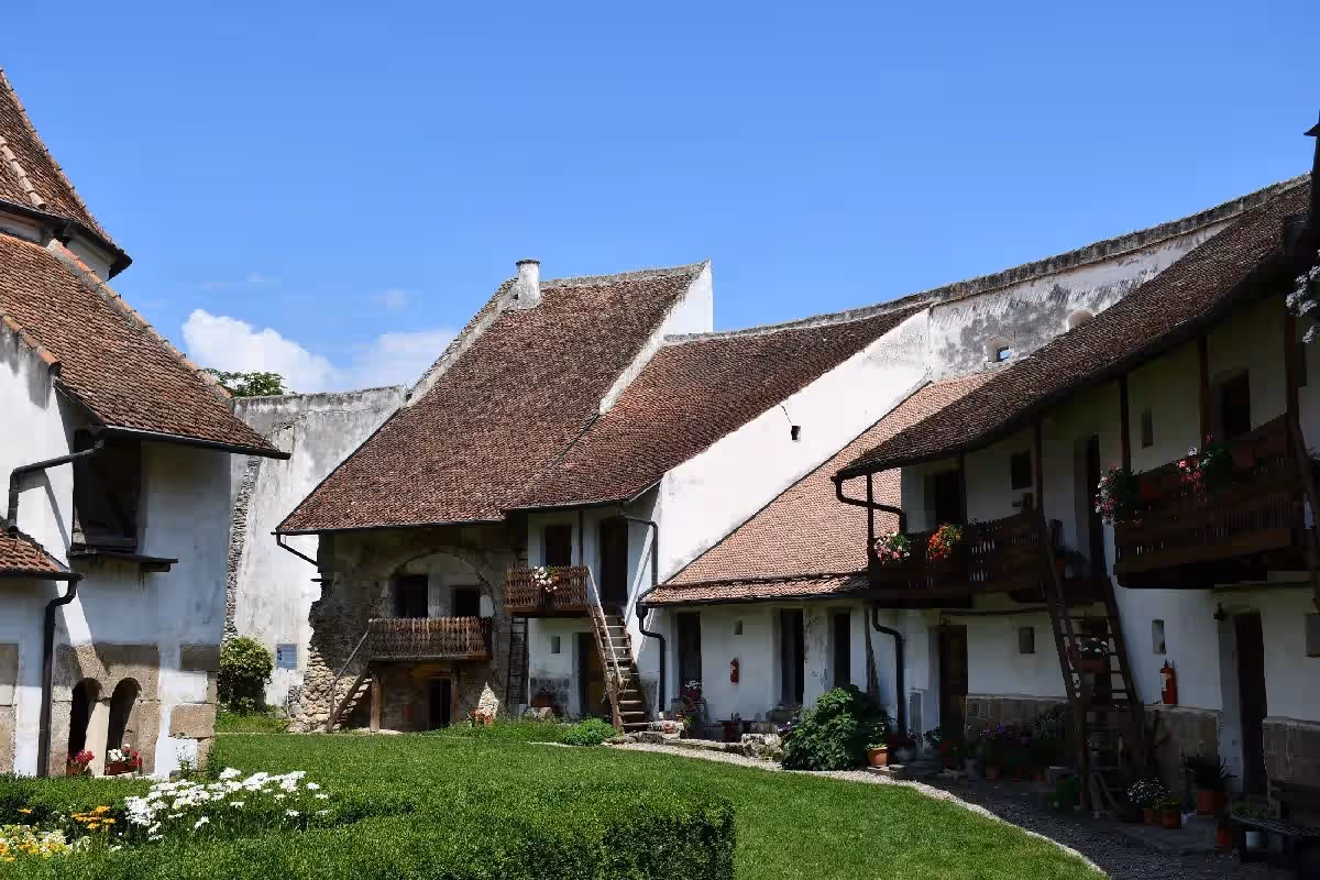 Galeriile de lemn ale cămărilor din Biserica Fortificată Hărman