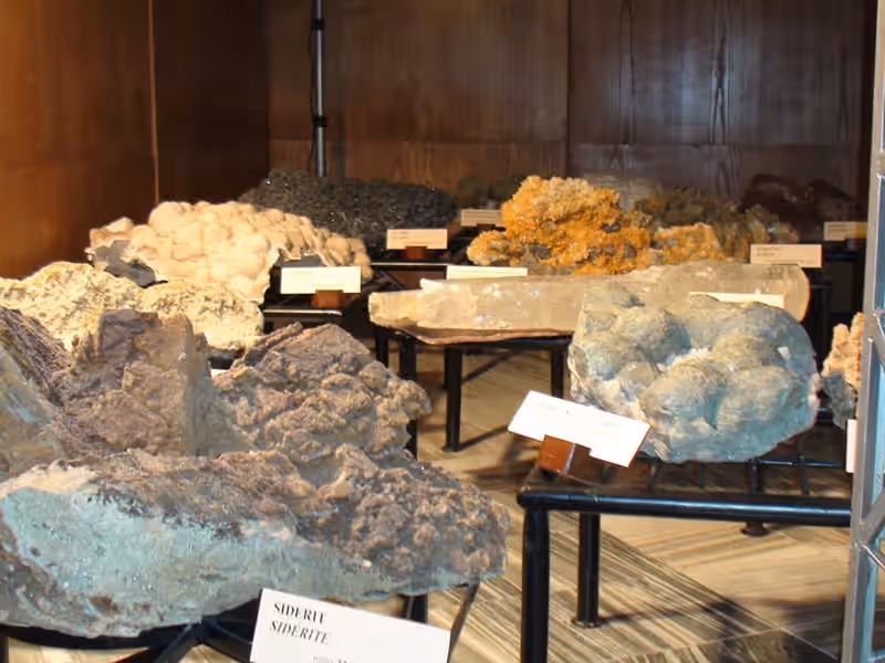 Muzeul de Mineralogie Victor Gorduza din Baia Mare, România, fotografia 3