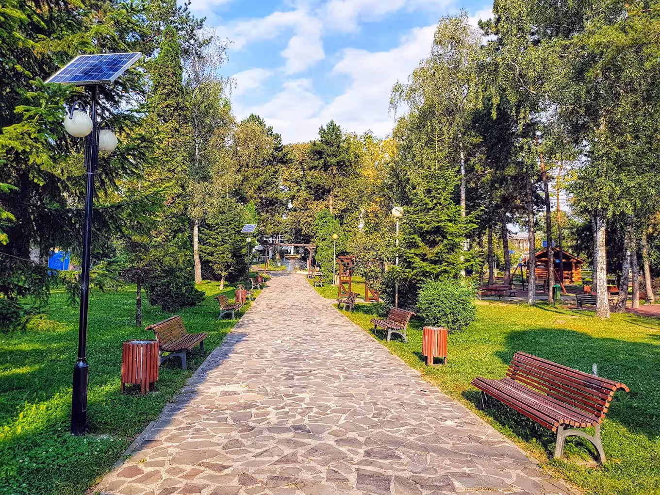Parcul Universității Suceava din Suceava, România, fotografia 14