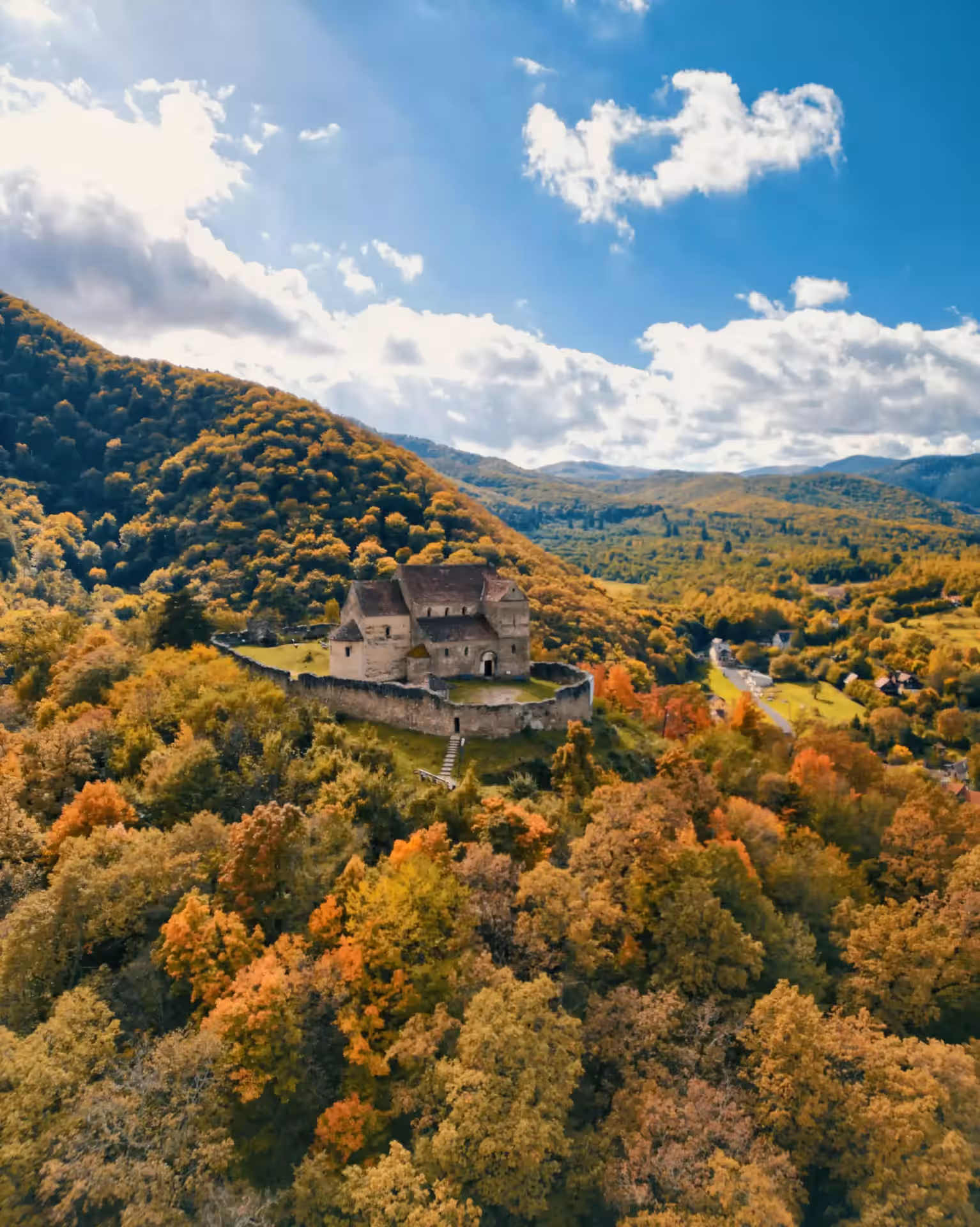 Cetatea Cisnădioara din Cisnădioara, România, fotografia 24 Cetatea Cisnădioara din Cisnădioara, România, fotografia 24