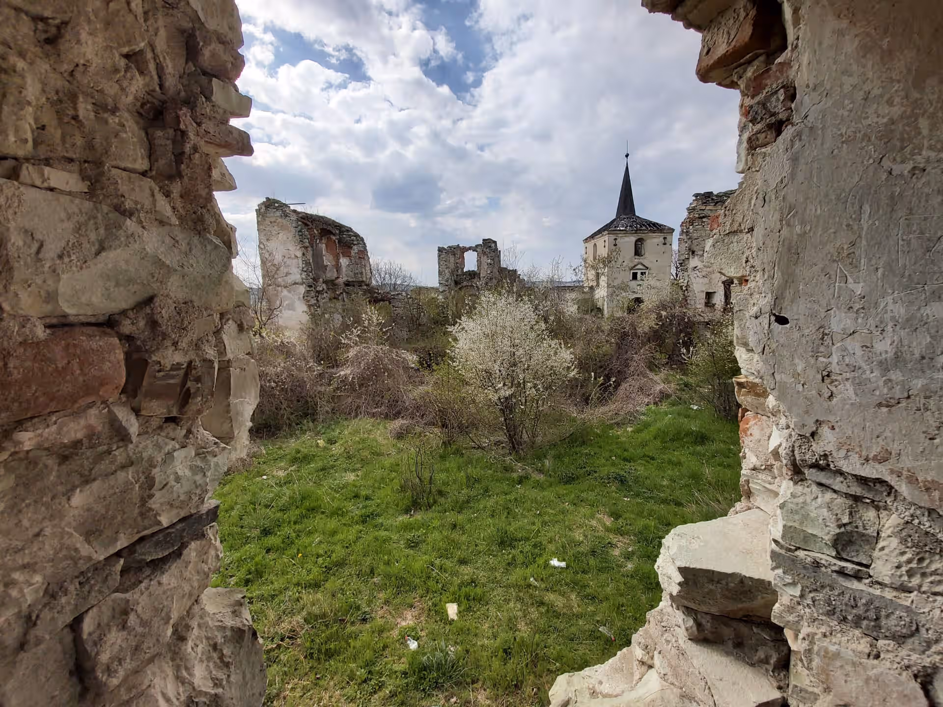 Castelul Kornis din Mănăstirea, România, fotografia 8