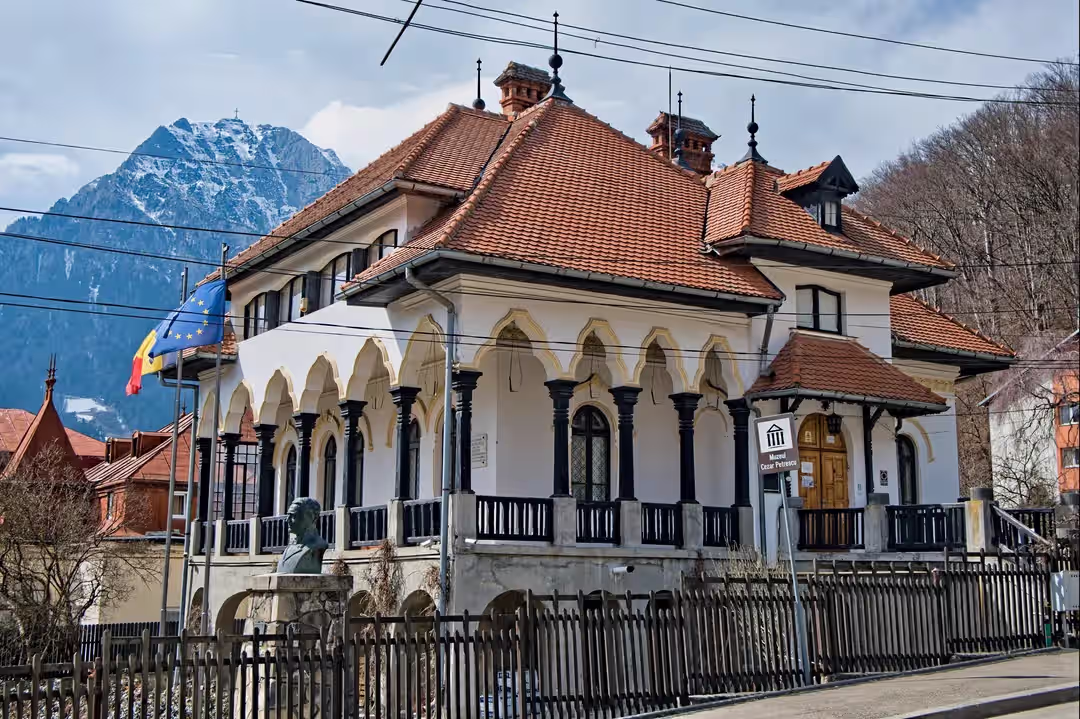 Vila Cezar Petrescu și munții Bucegi, Bușteni Vila Cezar Petrescu și munții Bucegi, Bușteni