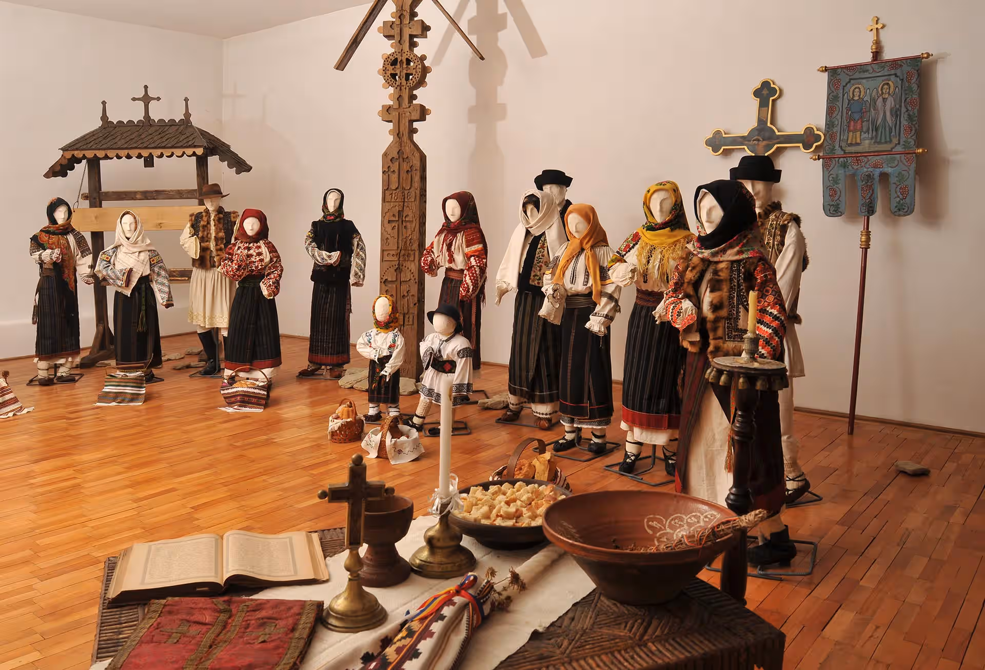Muzeul Obiceiurilor Populare din Bucovina din Gura Humorului, România, fotografia 16