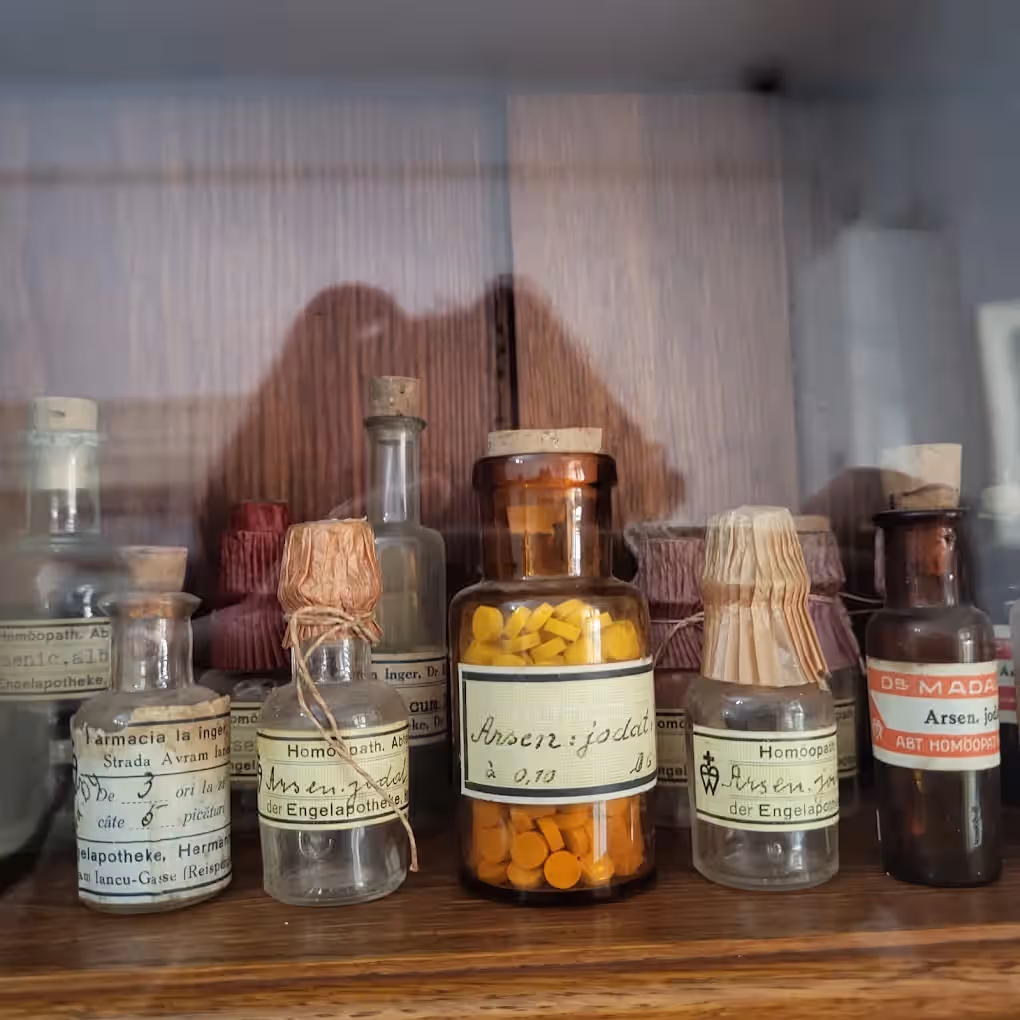 Muzeul de Istorie a Farmaciei Sibiu din Sibiu, România, fotografia 13 Muzeul de Istorie a Farmaciei Sibiu din Sibiu, România, fotografia 13