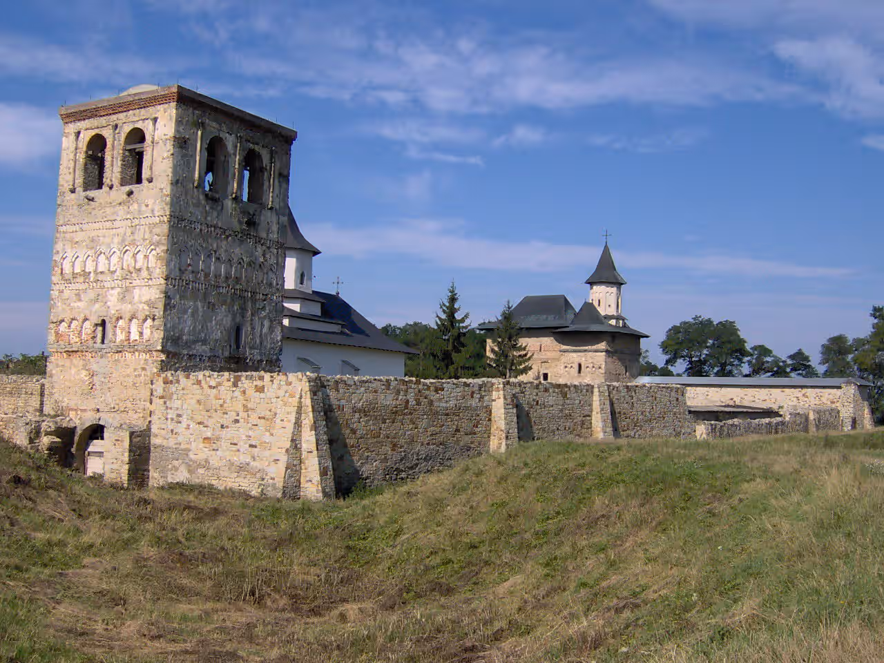 Complexul Fortificat Zamca din Suceava, România, fotografia 6 Complexul Fortificat Zamca din Suceava, România, fotografia 6