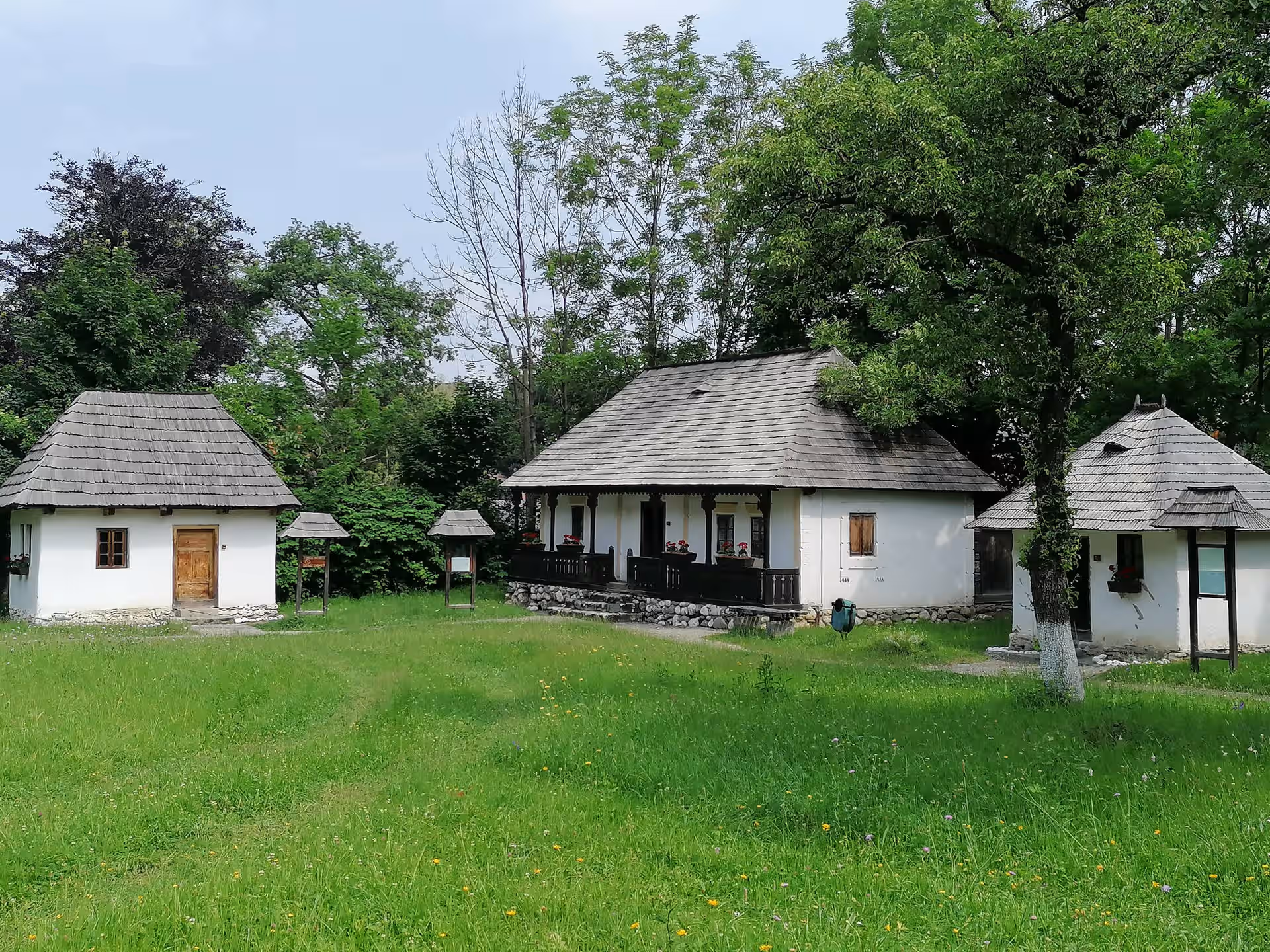 Muzeul Satului Brănean din Bran, România, fotografia 12