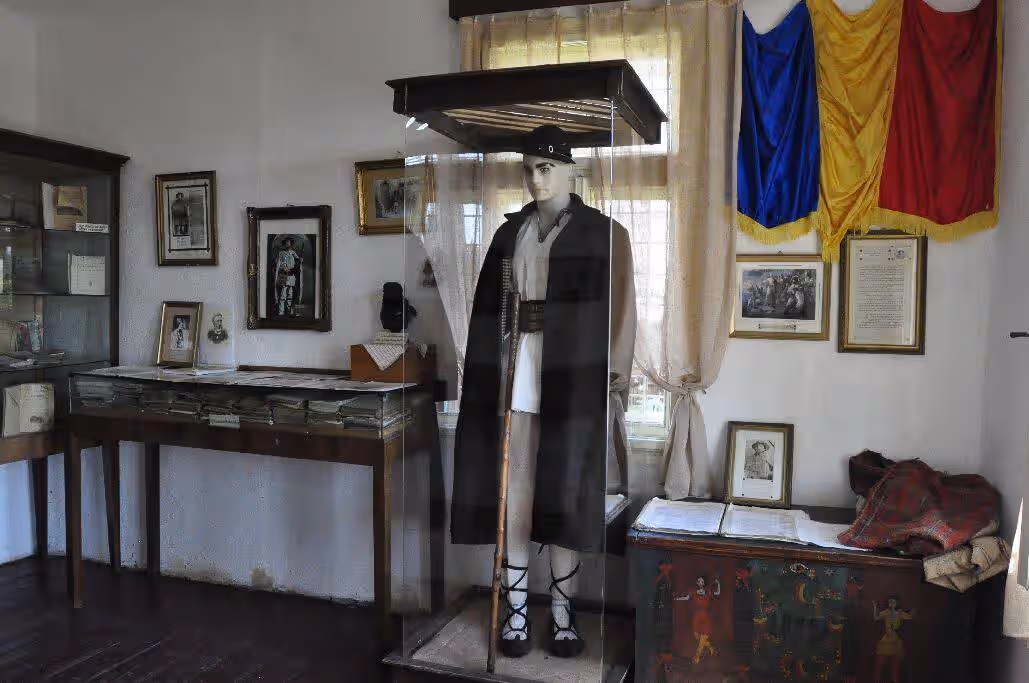 Muzeul Memorial Badea Cârțan din Cârțișoara, România, fotografia 2