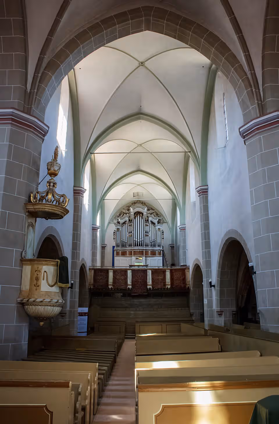 Biserica Sfântul Bartolomeu din Brașov, România, fotografia 4 Biserica Sfântul Bartolomeu din Brașov, România, fotografia 4