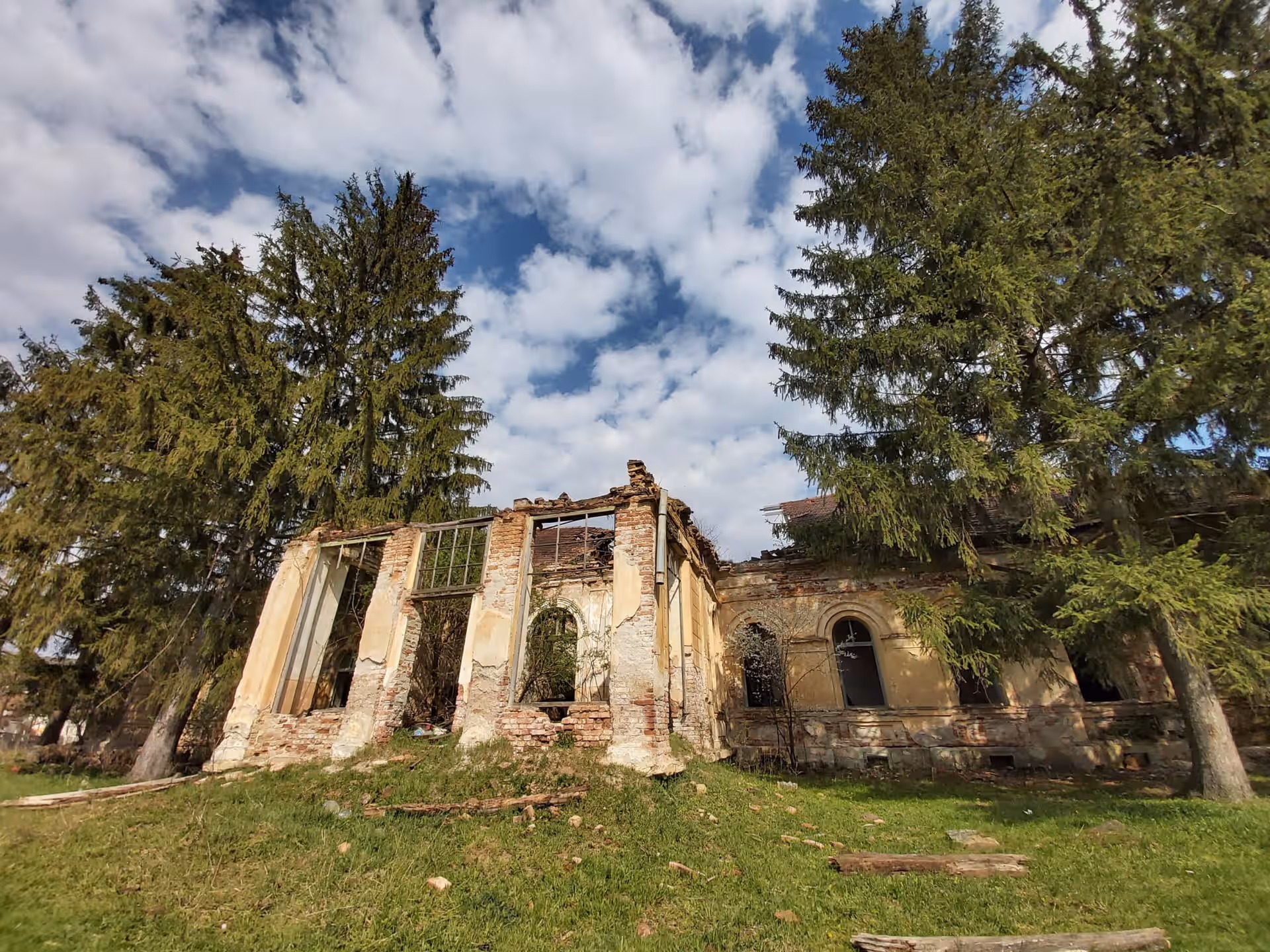 Castelul Kornis din Mănăstirea, România, fotografia 4