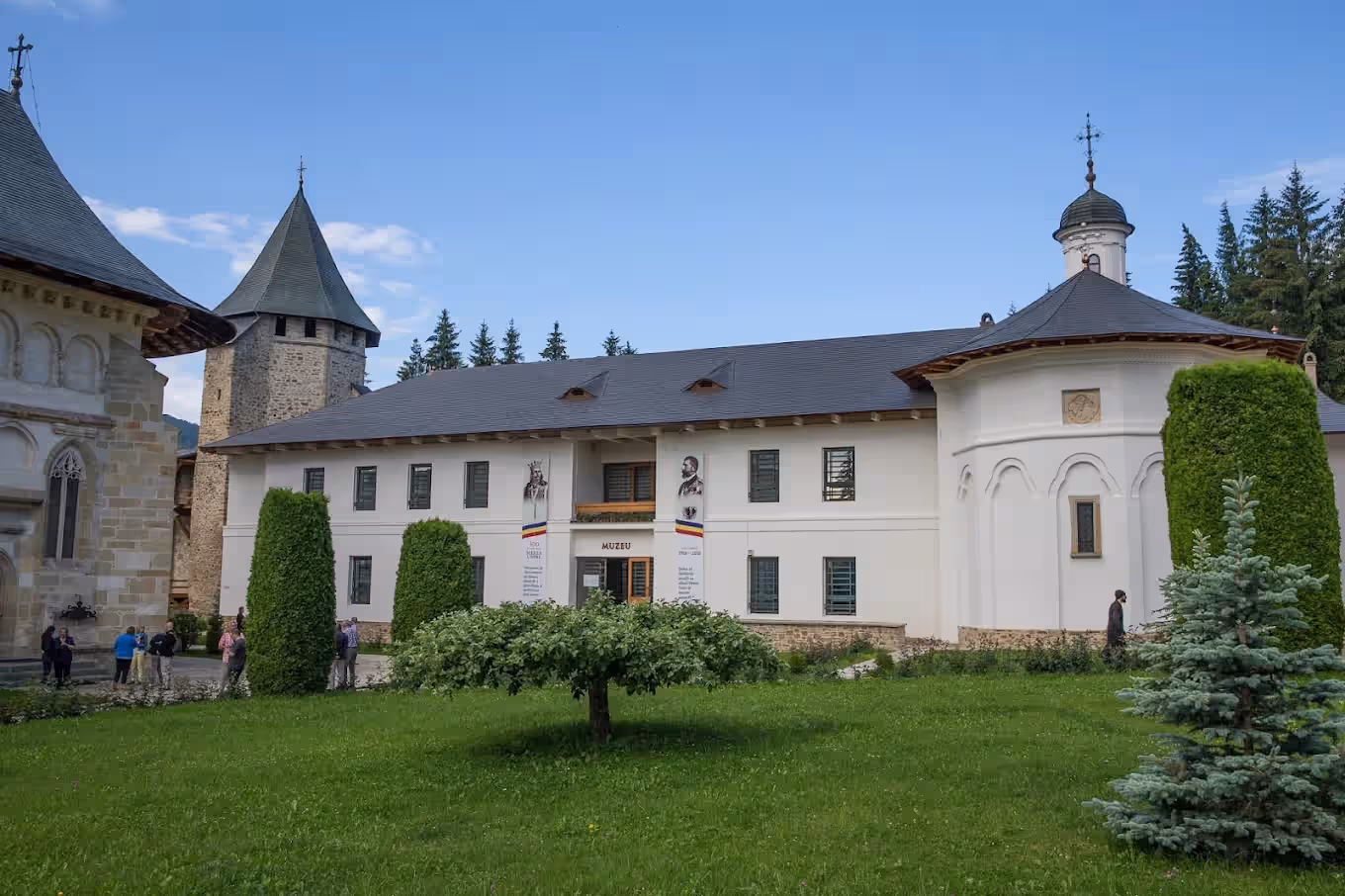 Mănăstirea Putna din Putna, România, fotografia 15