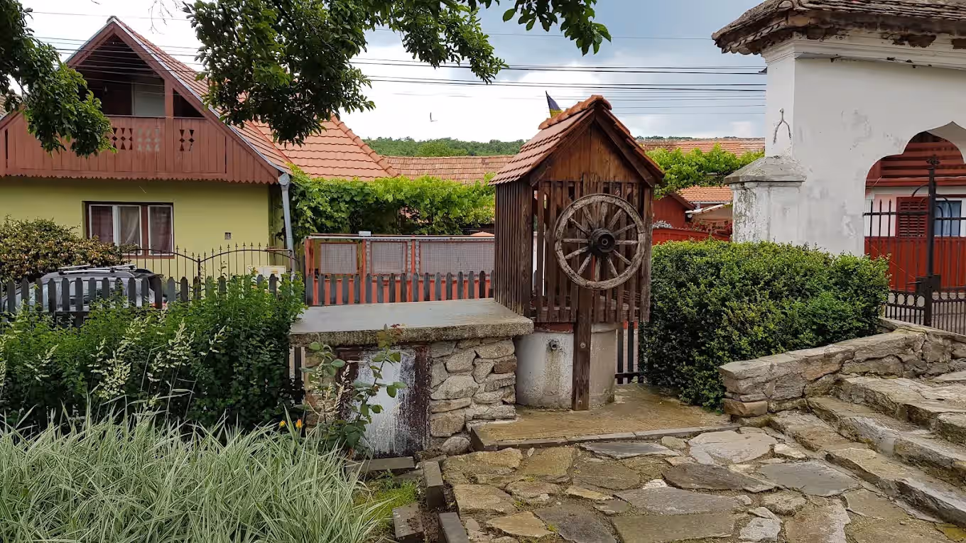 Muzeul Icoanelor pe Sticlă Sibiel din Sibiel, România, fotografia 11