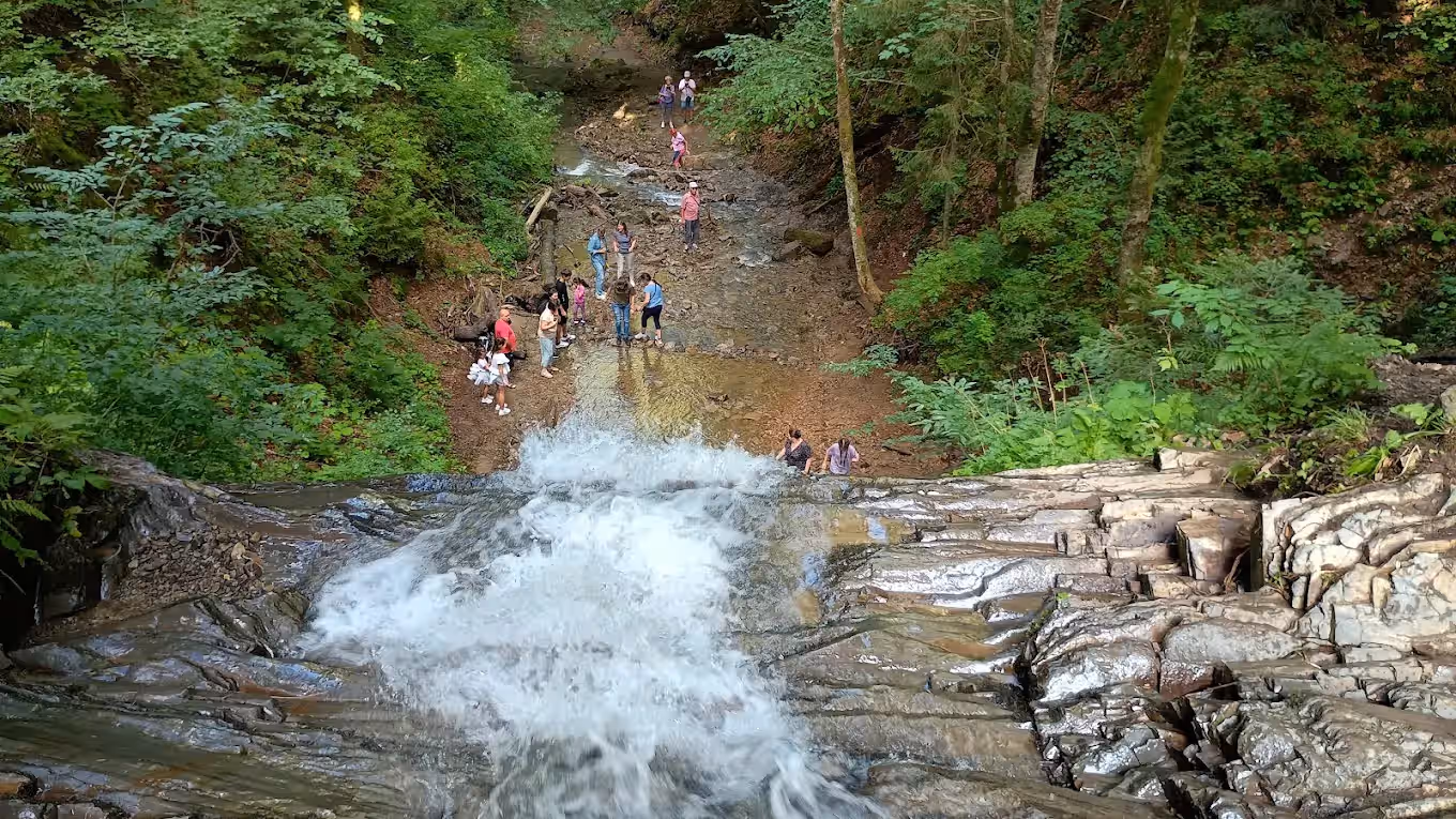 Cascada Bursuc din Putna, România, fotografia 6 Cascada Bursuc din Putna, România, fotografia 6