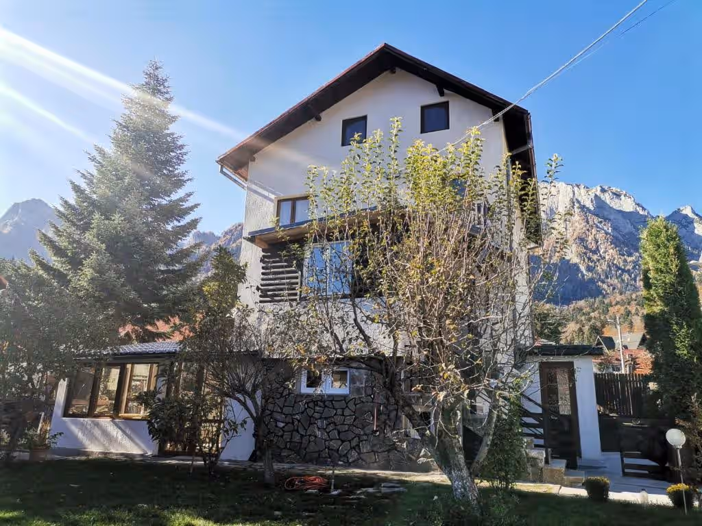 Zoso Home, cazare cu camere cu baie proprie în Bușteni, Valea Prahovei, fotografia 5