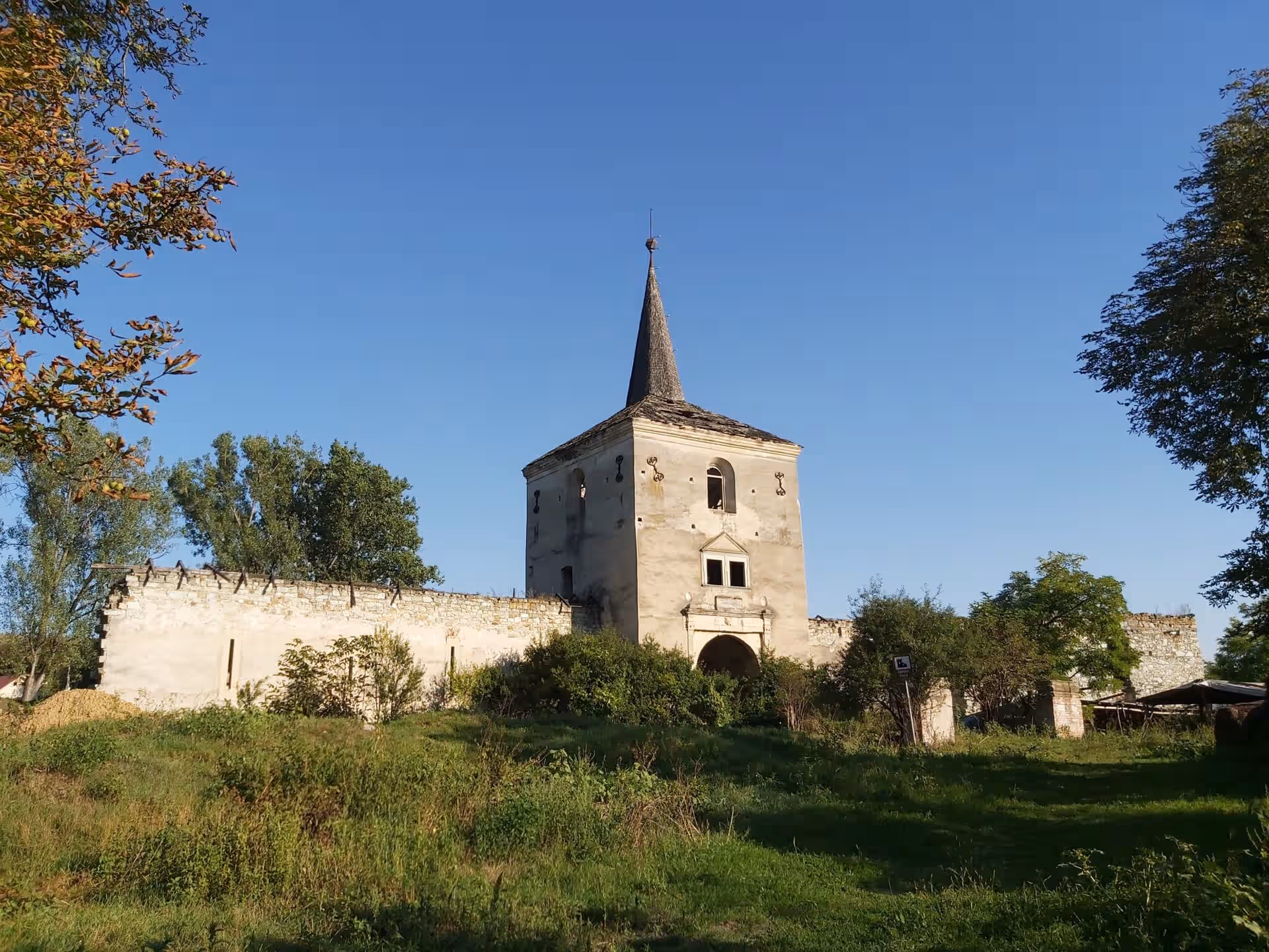 Castelul Kornis din Mănăstirea, România, fotografia 3