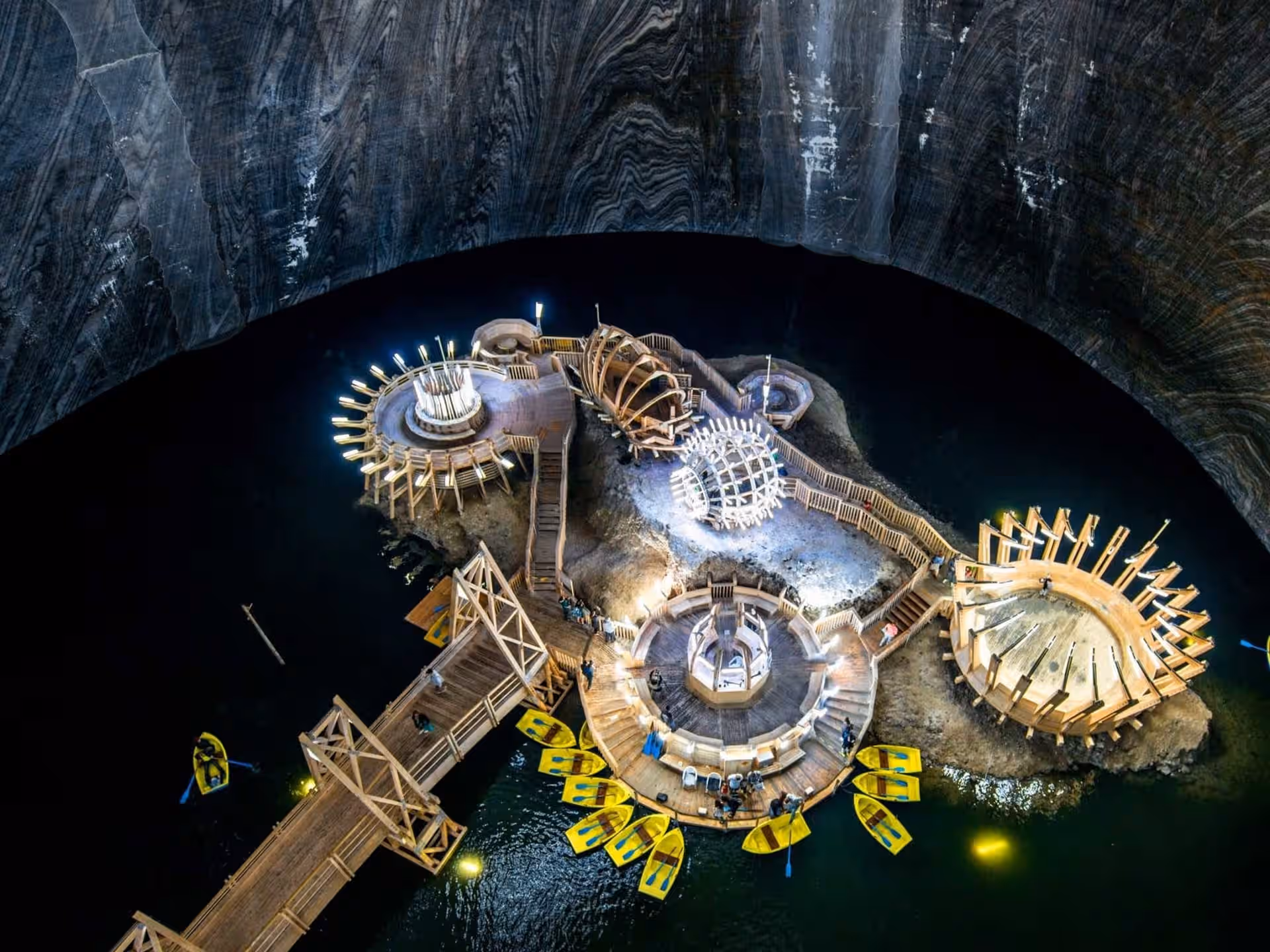Salina Turda din Turda, România Salina Turda din Turda, România
