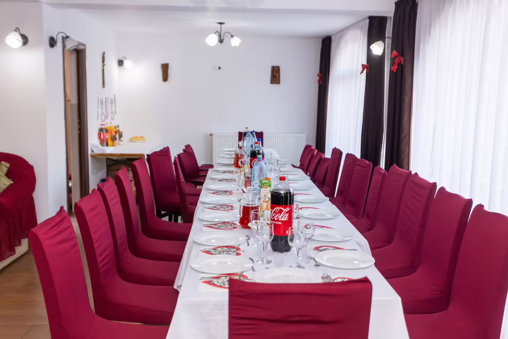 Salon de evenimente cu masă festivă la Casa Leu, Buzău Salon de evenimente cu masă festivă la Casa Leu, Buzău