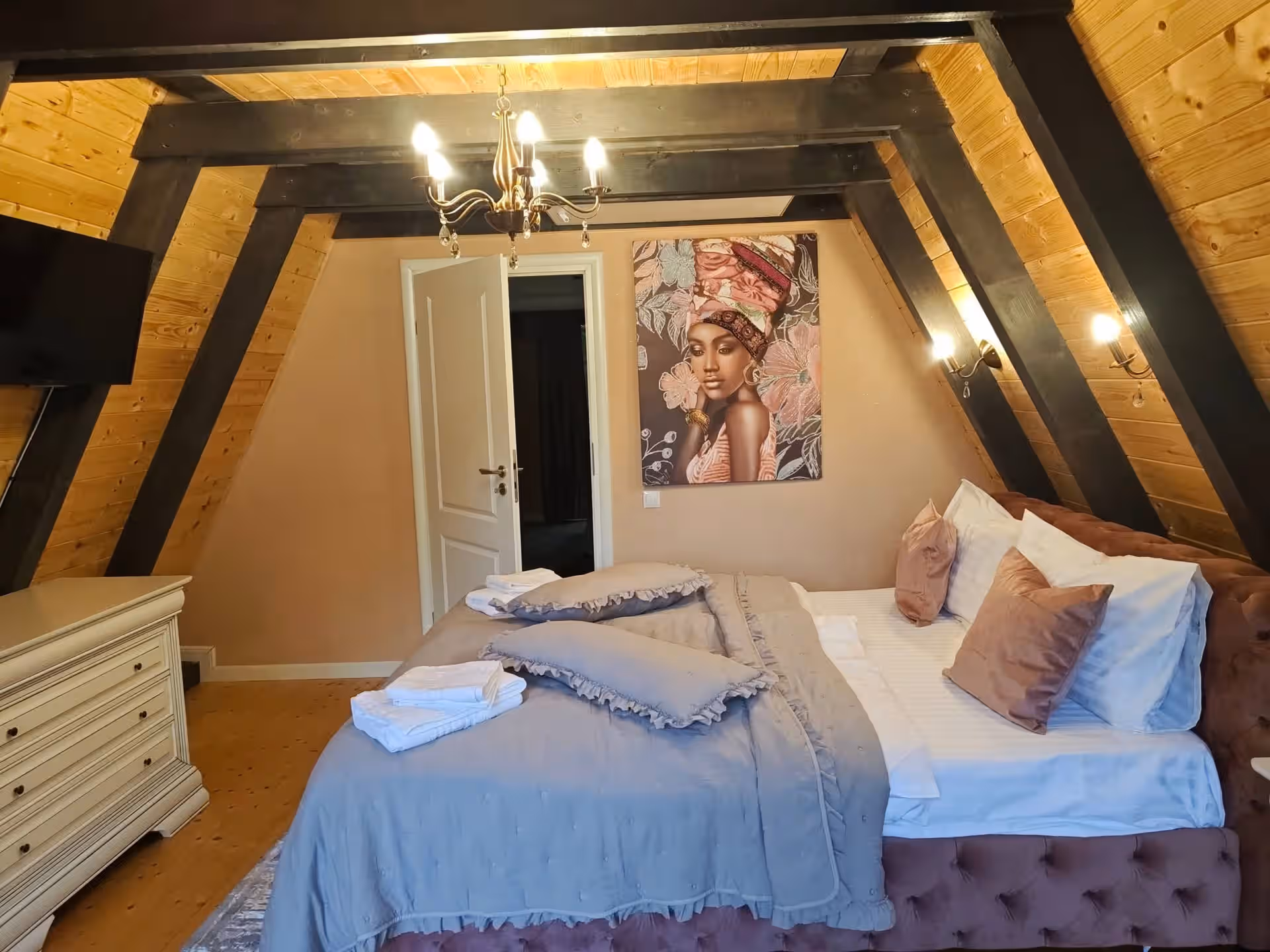Cabana Hubertus, cabană de închiriat în Valea Avrigului, Munții Făgăraș, Sibiu, fotografia 19 Cabana Hubertus, cabană de închiriat în Valea Avrigului, Munții Făgăraș, Sibiu, fotografia 19