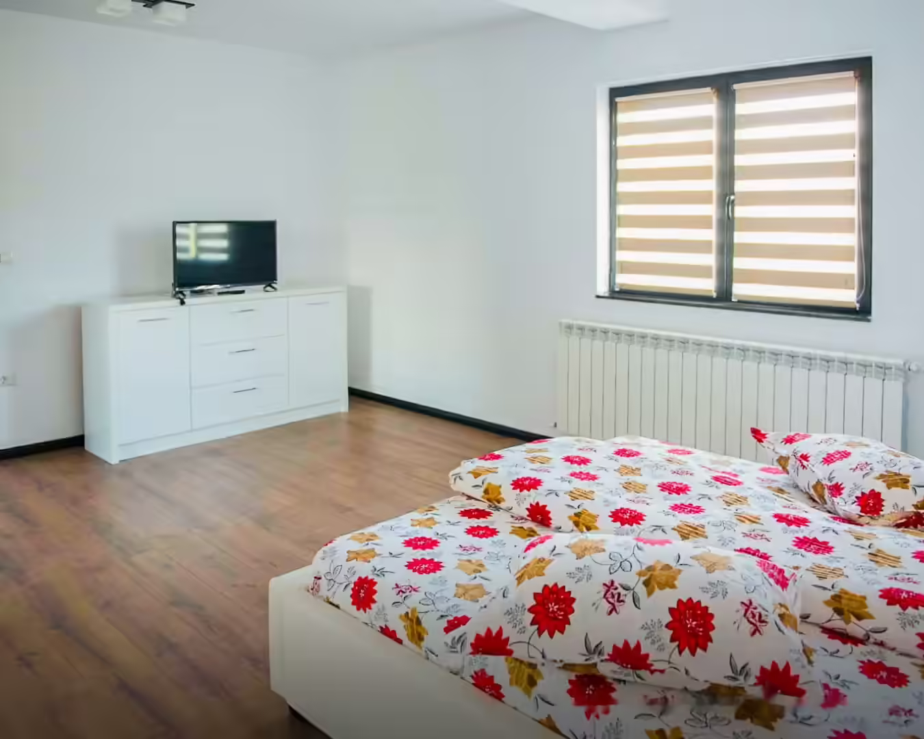 Cameră dublă cu TV la Casa Florus, Valea Izei Cameră dublă cu TV la Casa Florus, Valea Izei